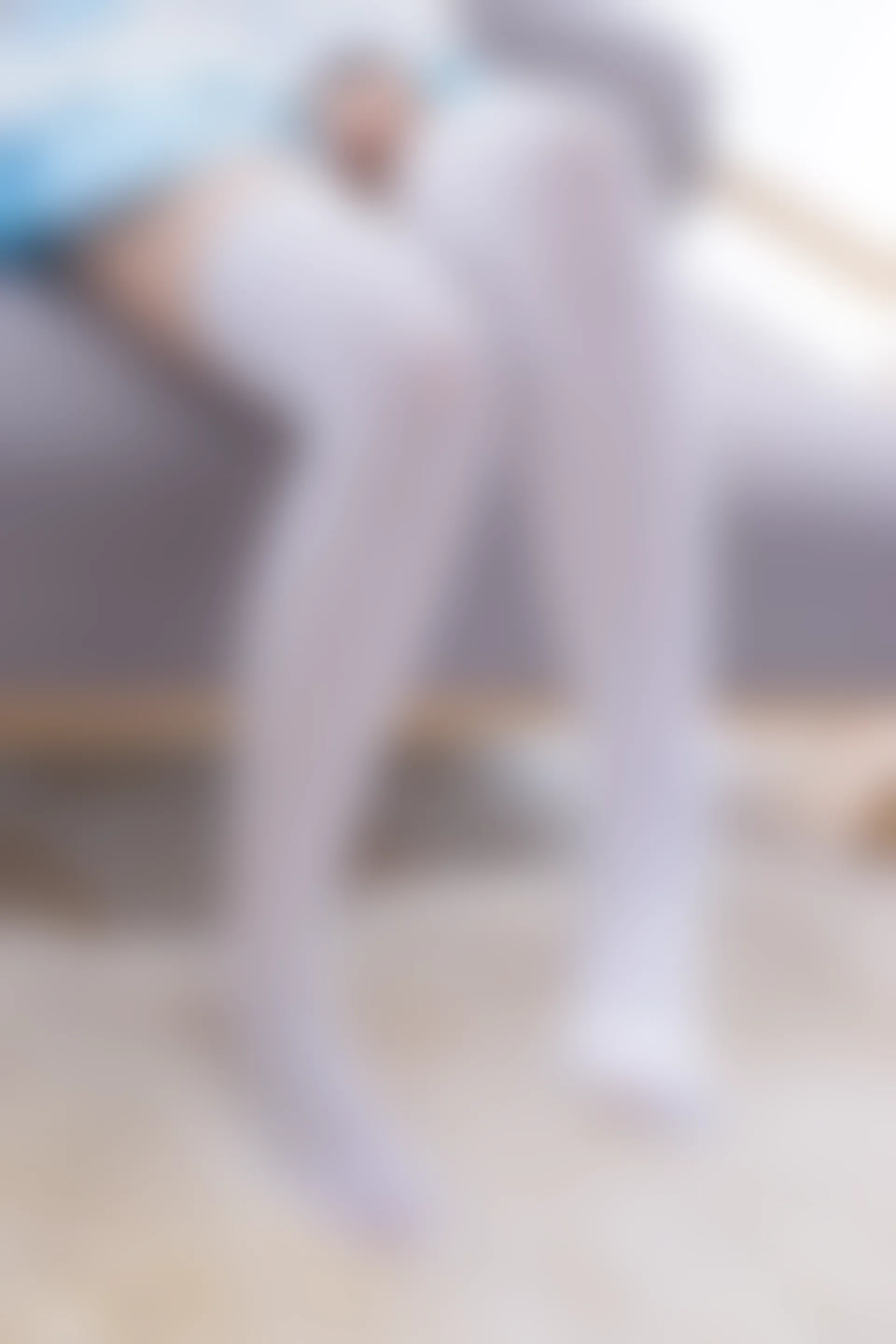 轻兰映画 SPL.008 [98P-783M]白丝, 美腿, 美足, 轻兰映画