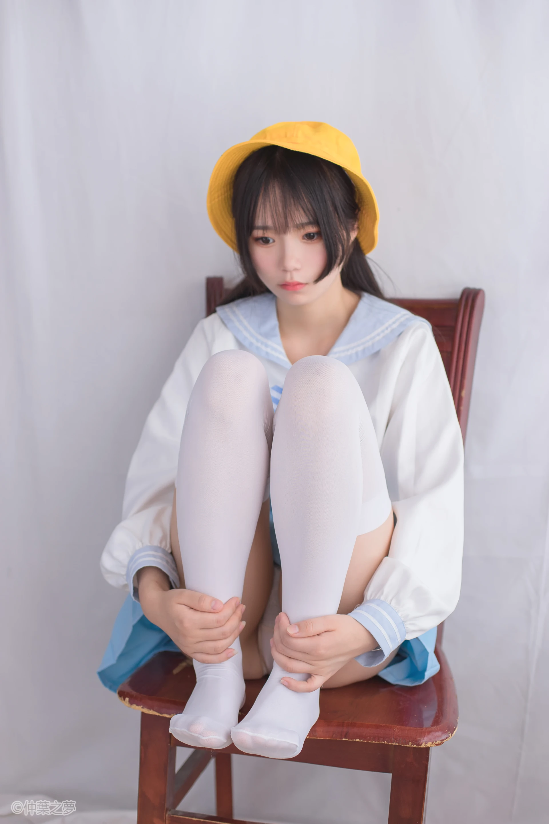 轻兰映画 SPL.008 [98P-783M]白丝, 美腿, 美足, 轻兰映画