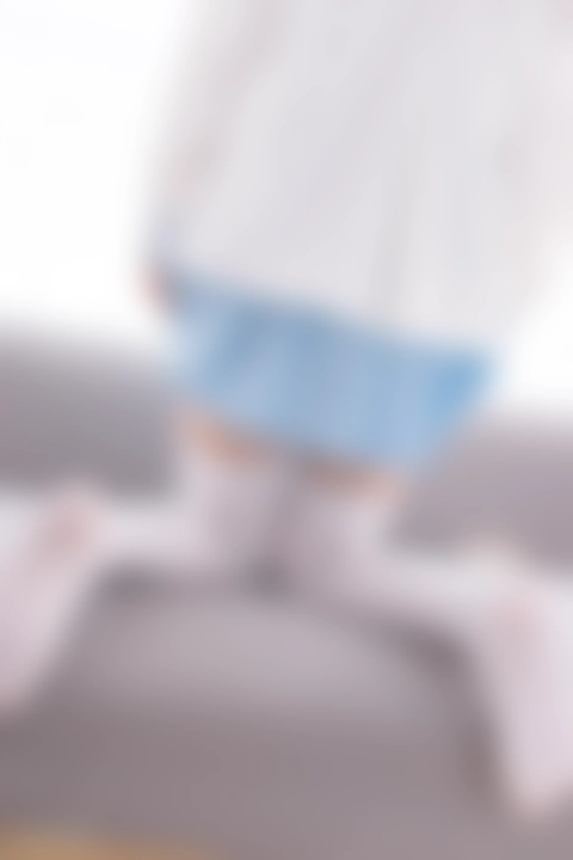 轻兰映画 SPL.008 [98P-783M]白丝, 美腿, 美足, 轻兰映画