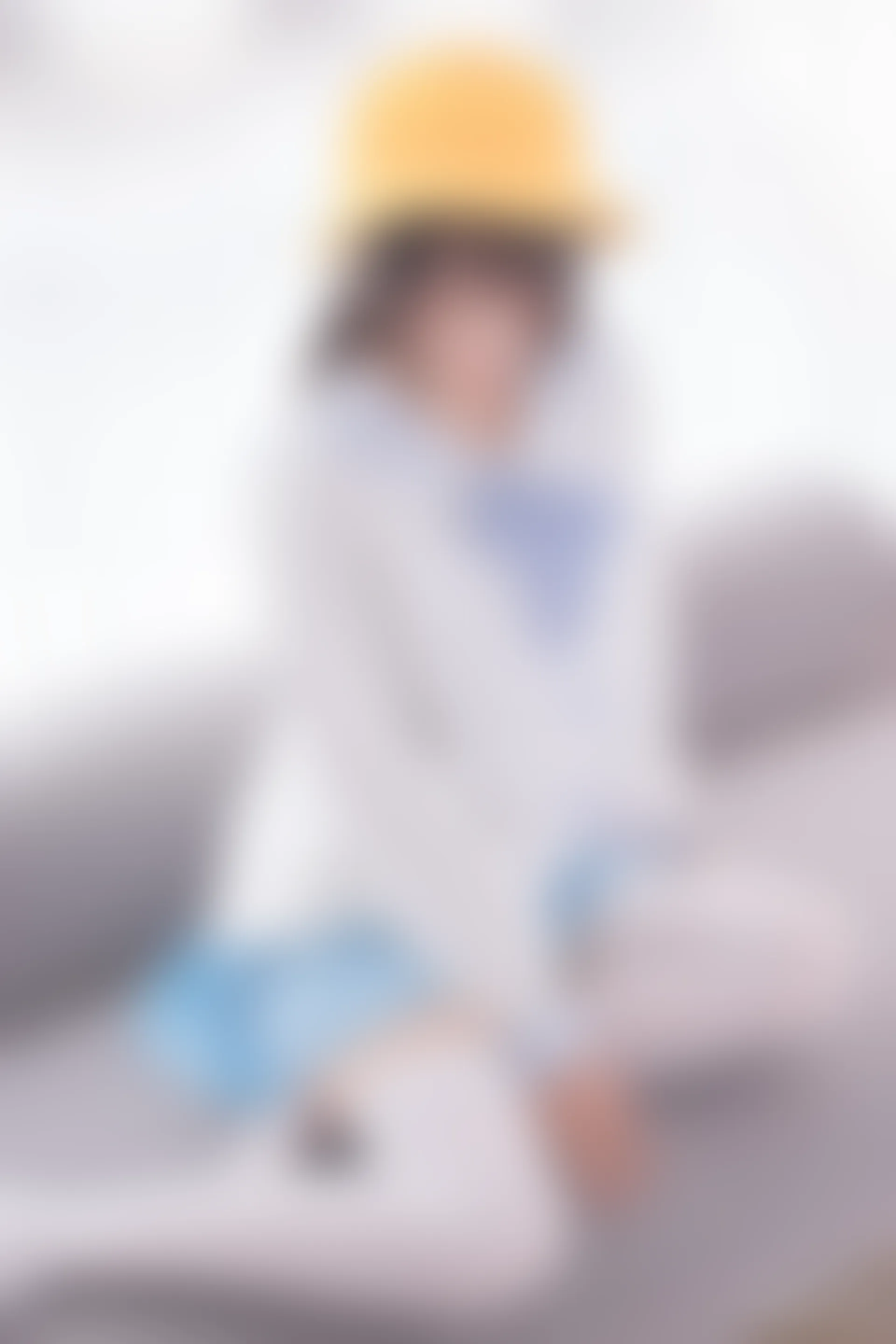 轻兰映画 SPL.008 [98P-783M]白丝, 美腿, 美足, 轻兰映画