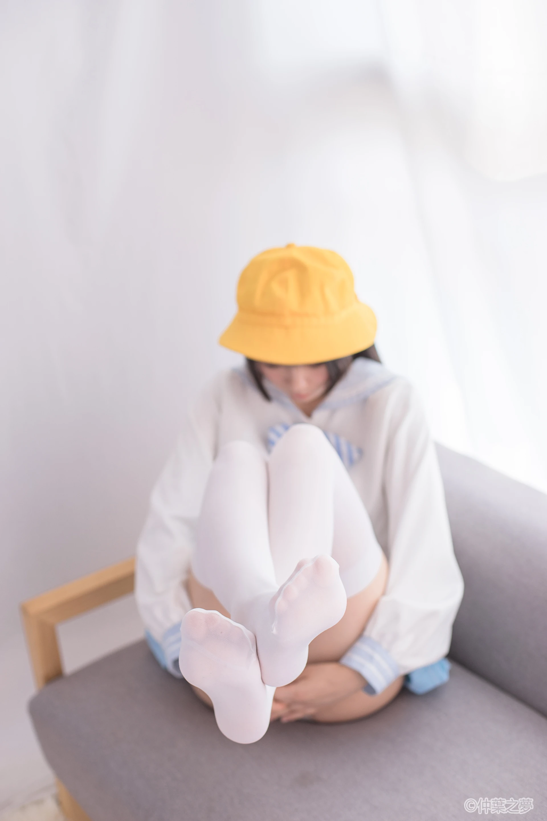 轻兰映画 SPL.008 [98P-783M]白丝, 美腿, 美足, 轻兰映画