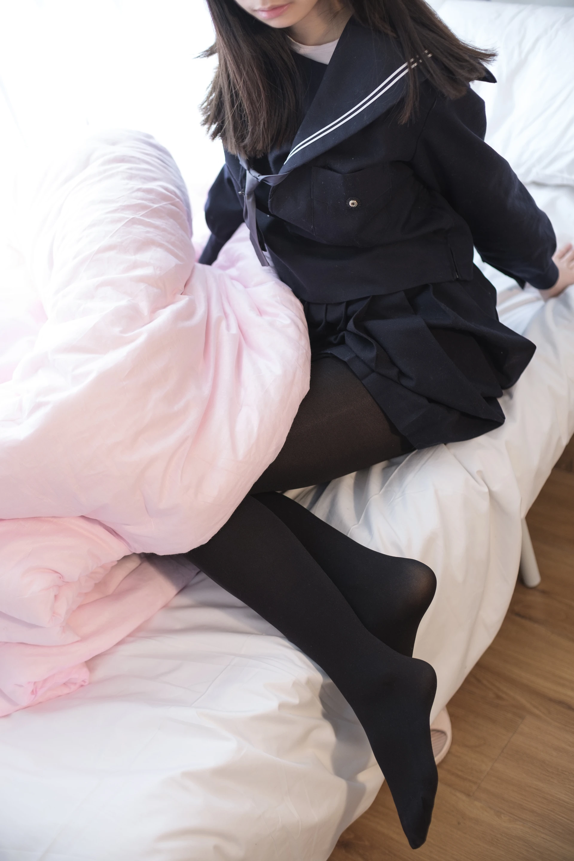 森萝财团 X-004 [127P1V-1.61G]美腿, 美足, 黑丝