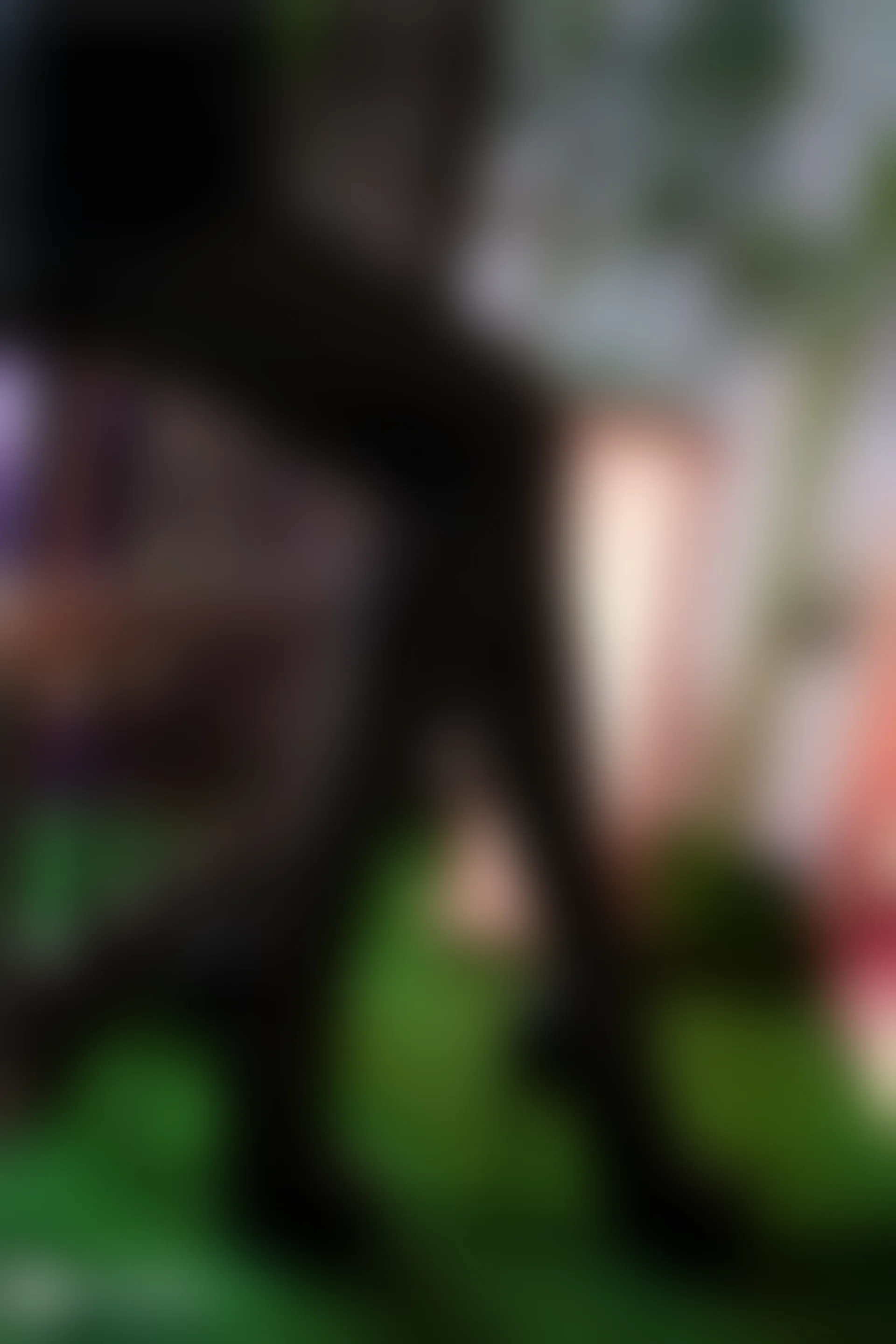 C01.002 穿黑丝牛仔裙的少女 [46P-204MB]