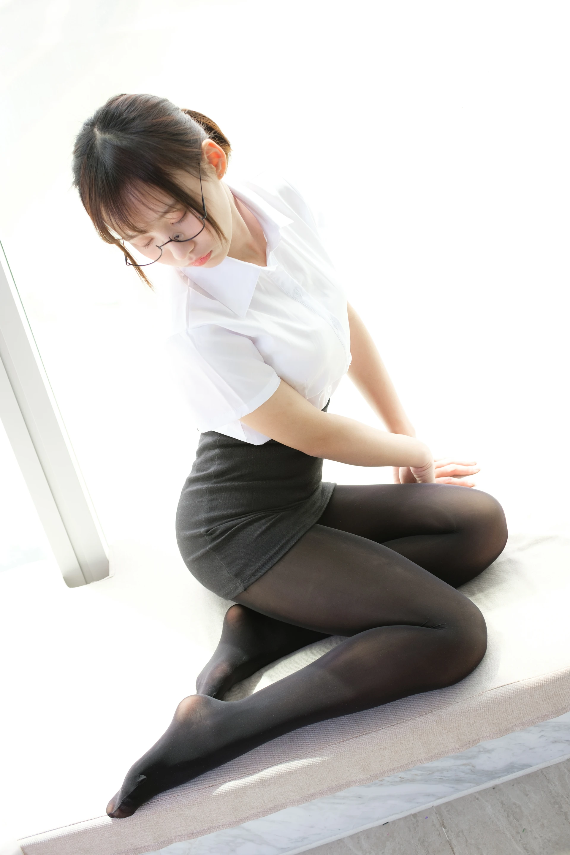 森萝财团 X-023 [118P1V-1.59G]制服, 森萝财团, 美腿, 黑丝
