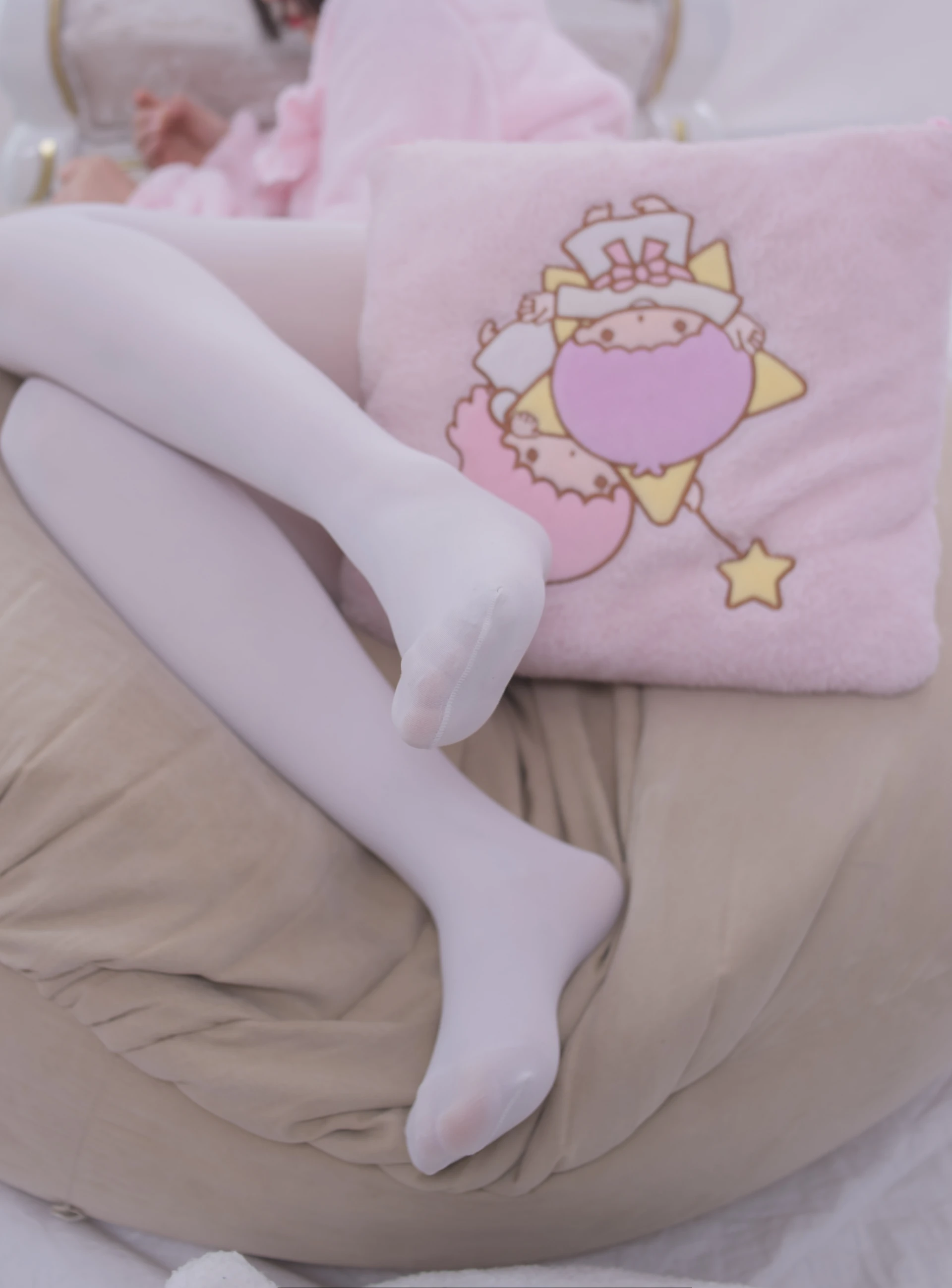 轻兰映画 VOL.017 [77P-380M]可爱, 白丝, 美腿, 美足, 轻兰映画