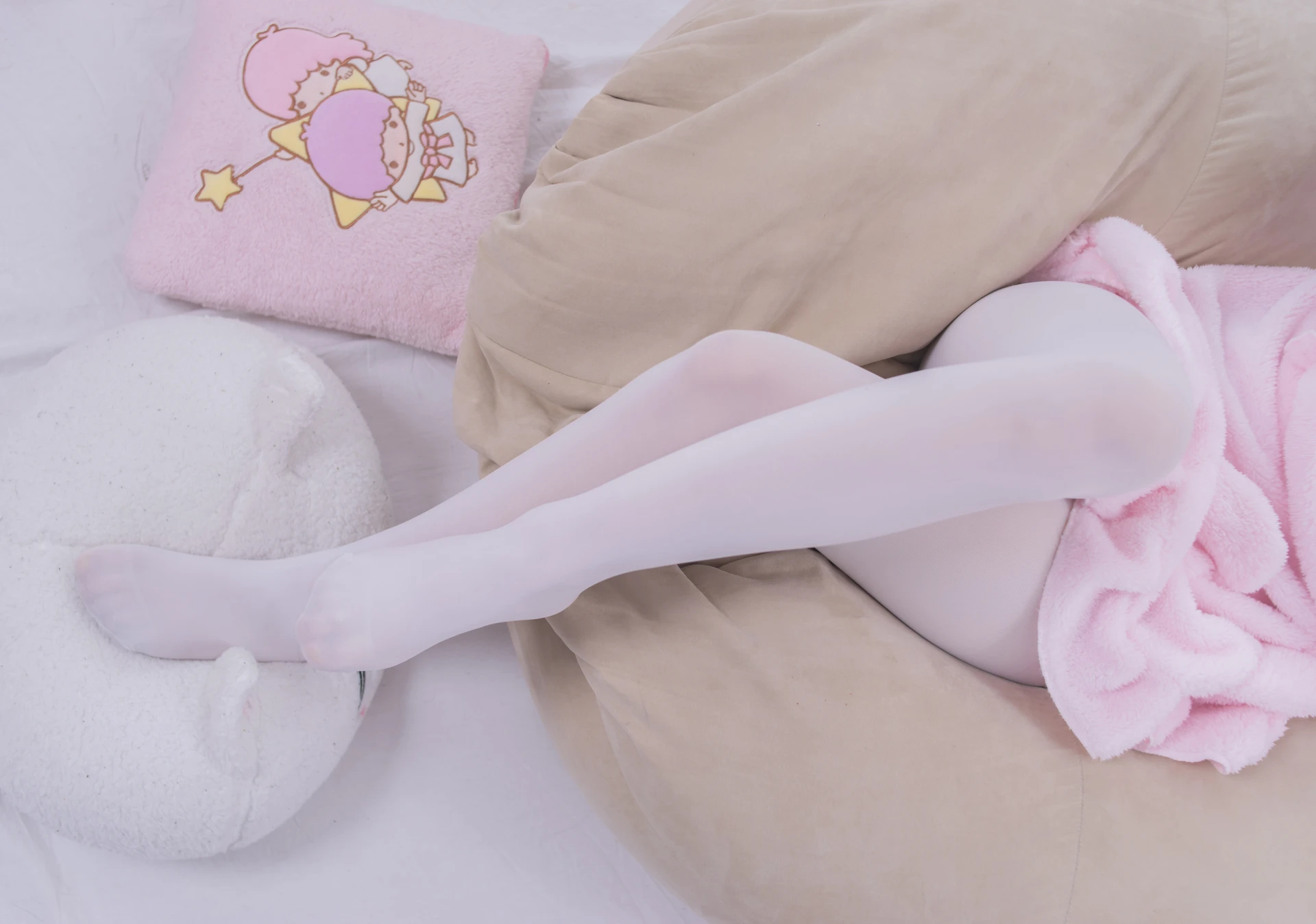 轻兰映画 VOL.017 [77P-380M]可爱, 白丝, 美腿, 美足, 轻兰映画