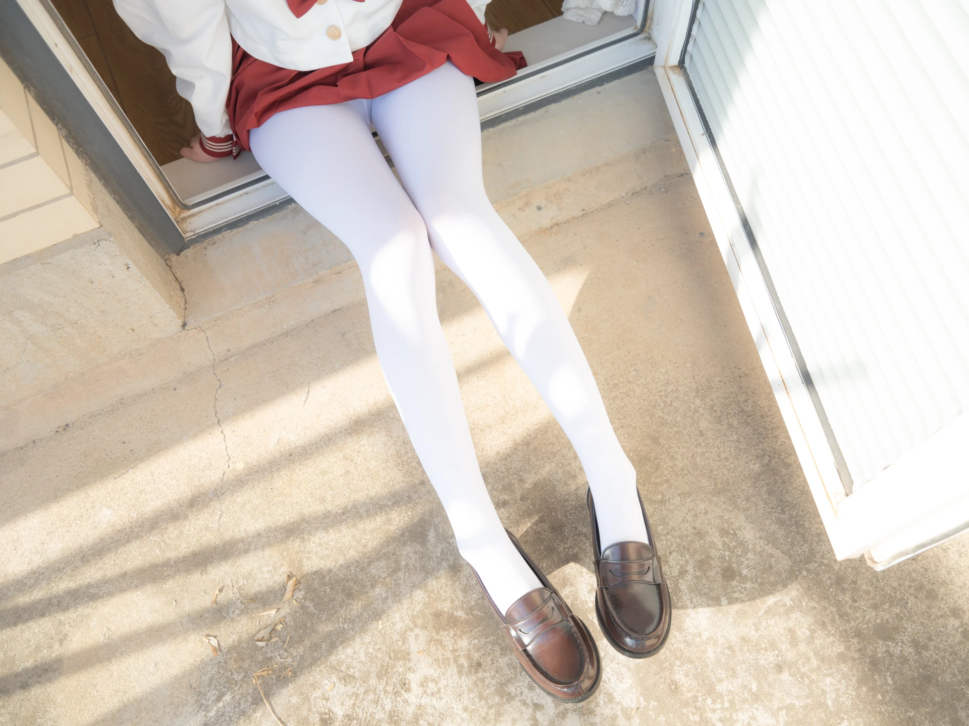 紧急企划 内部-015 一只喵喵梓 白丝肉丝JK制服 [90P1V-5.16GB]JK制服, 一只喵喵梓, 白丝, 紧急企划, 美腿, 美足, 肉丝