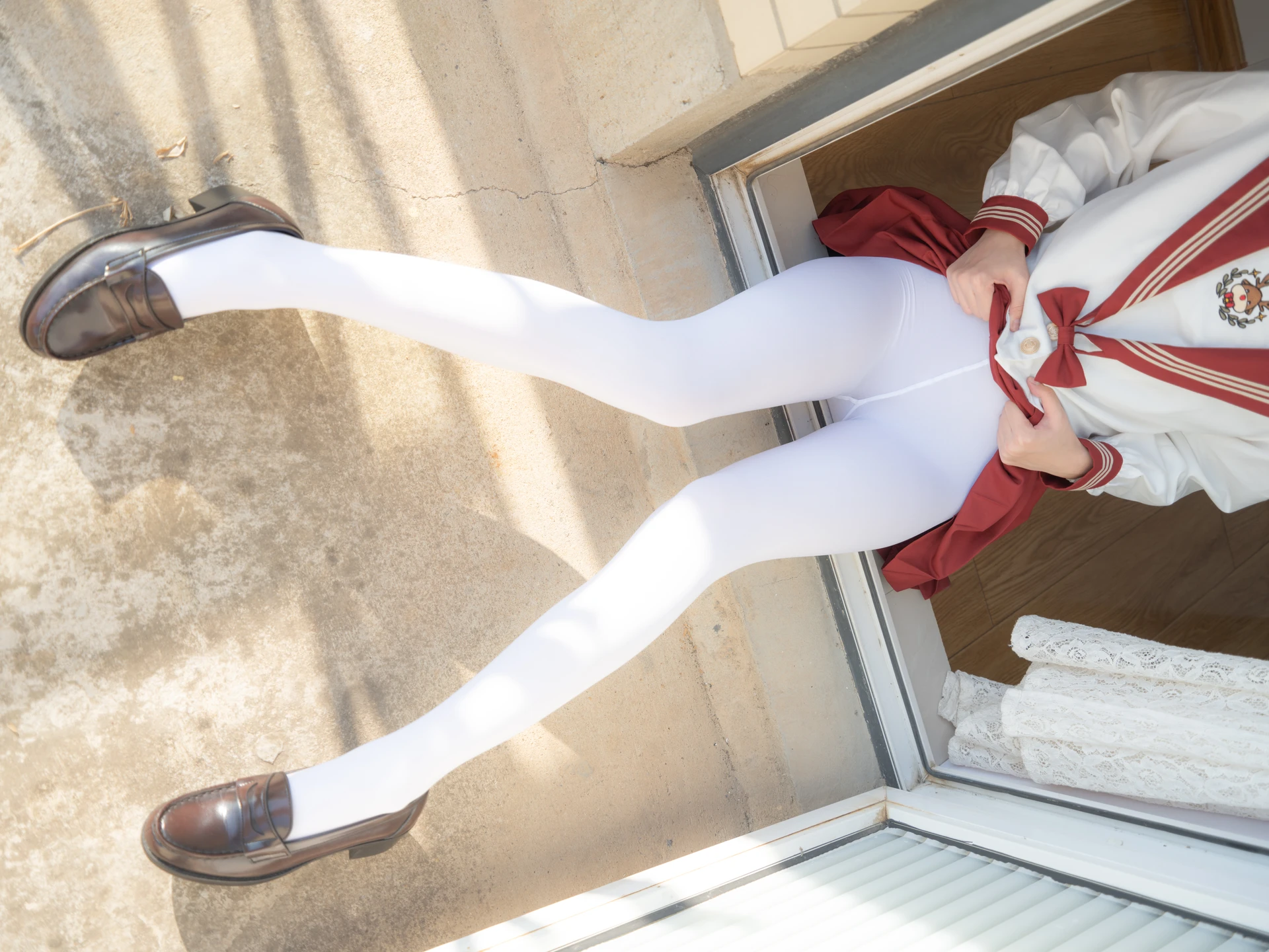 紧急企划 内部-015 一只喵喵梓 白丝肉丝JK制服 [90P1V-5.16GB]JK制服, 一只喵喵梓, 白丝, 紧急企划, 美腿, 美足, 肉丝