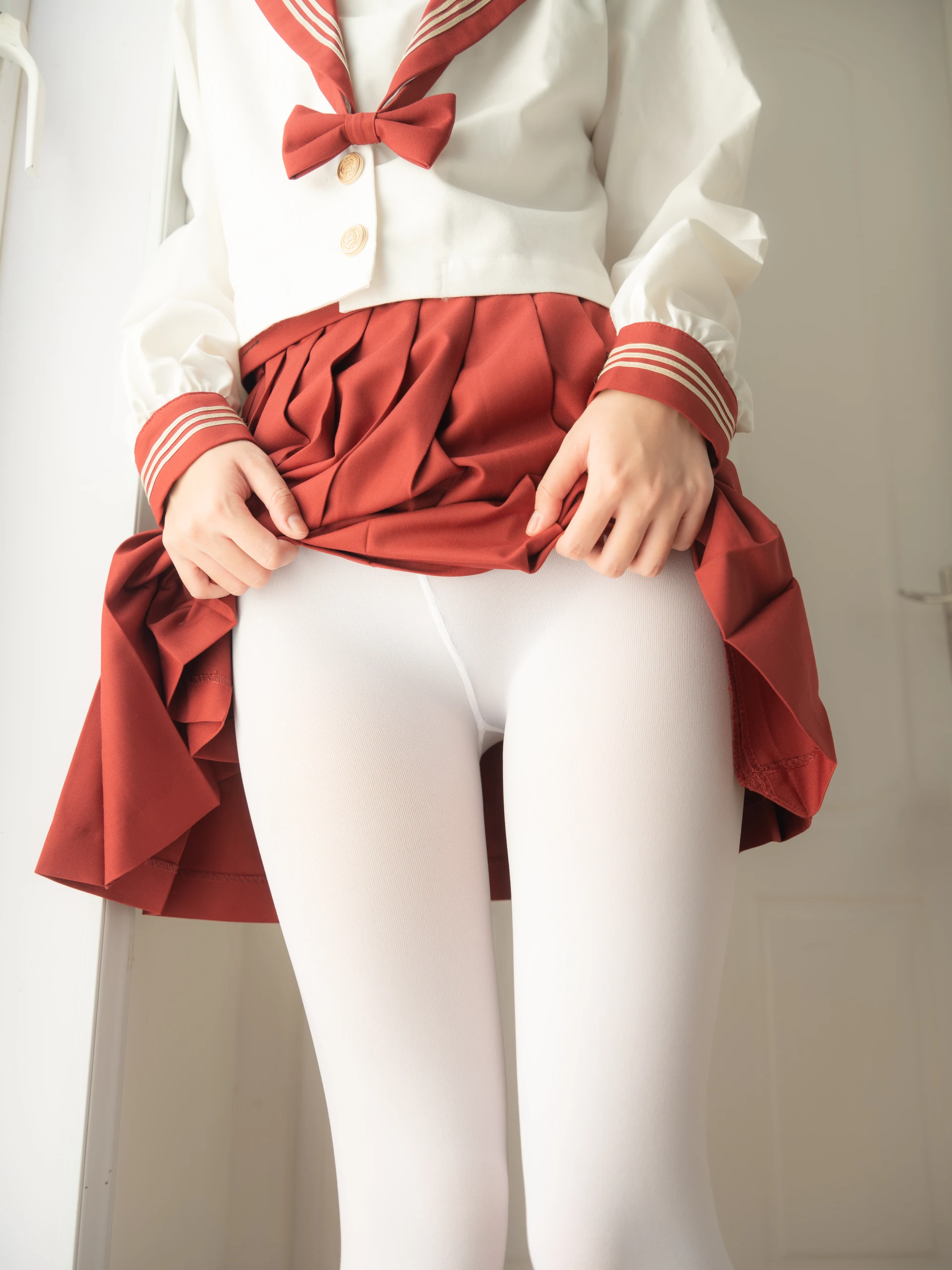 紧急企划 内部-015 一只喵喵梓 白丝肉丝JK制服 [90P1V-5.16GB]JK制服, 一只喵喵梓, 白丝, 紧急企划, 美腿, 美足, 肉丝