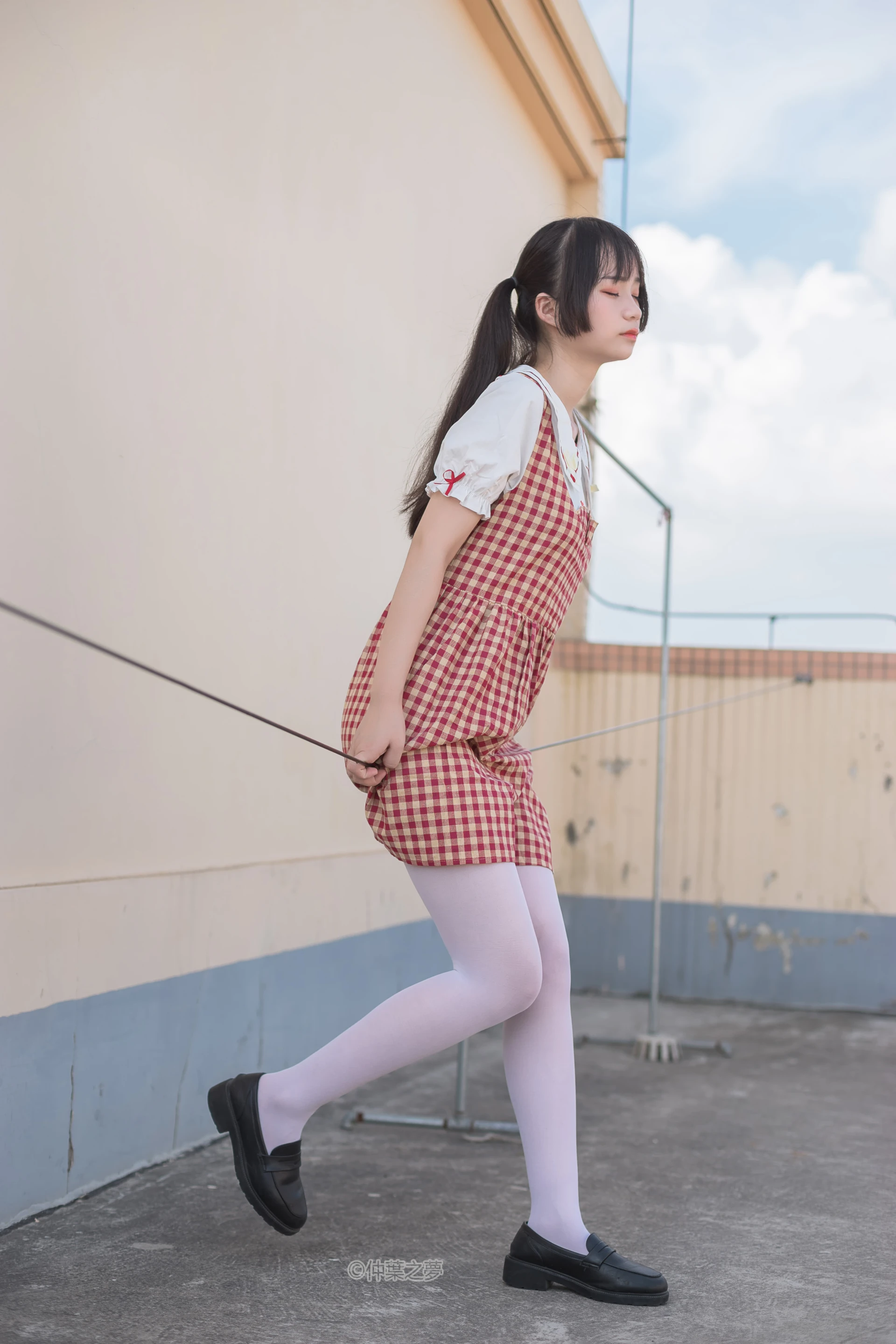 轻兰映画 SPL.009 [93P-214M]可爱, 白丝, 美腿, 轻兰映画