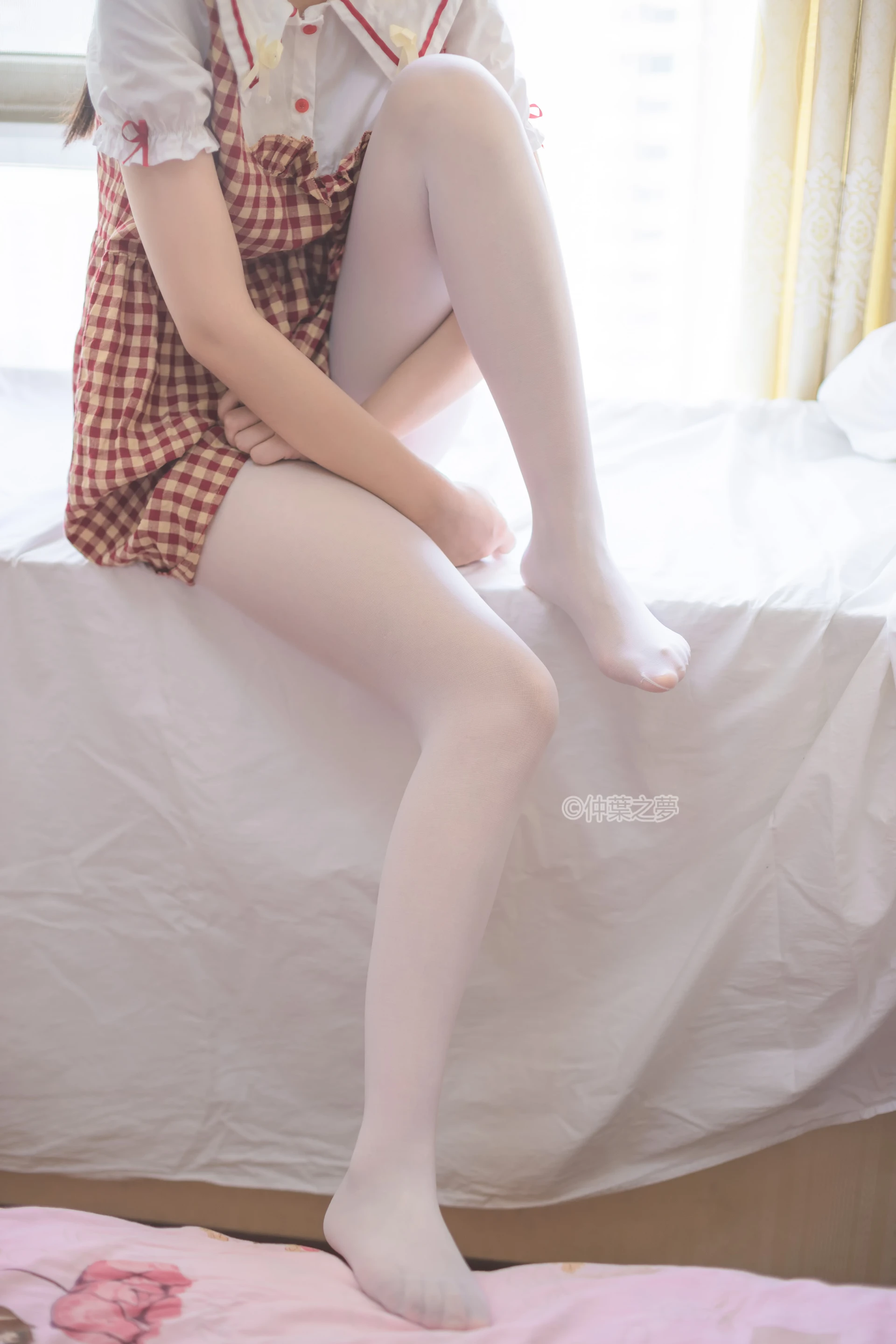 轻兰映画 SPL.009 [93P-214M]可爱, 白丝, 美腿, 轻兰映画