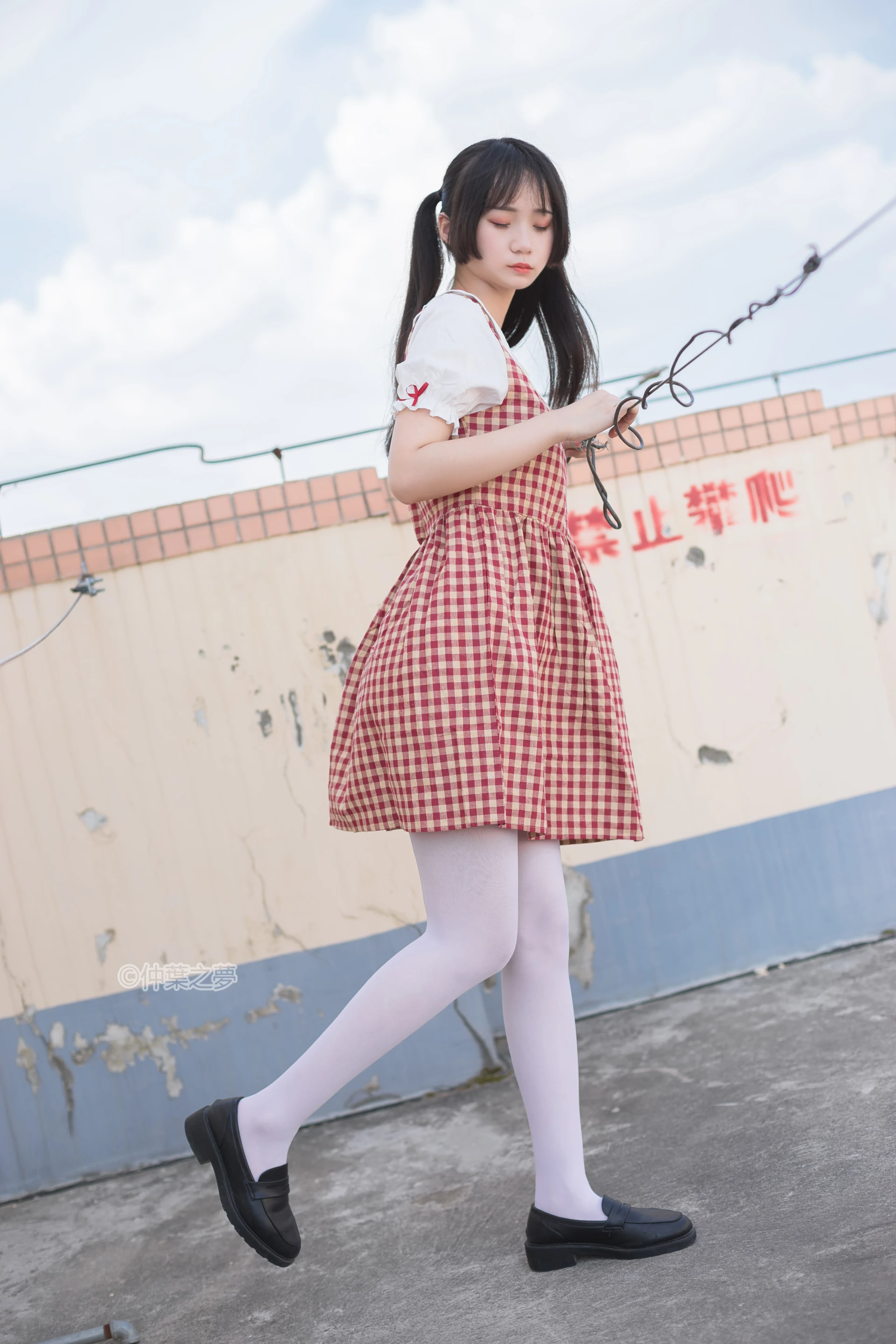 轻兰映画 SPL.009 [93P-214M]可爱, 白丝, 美腿, 轻兰映画