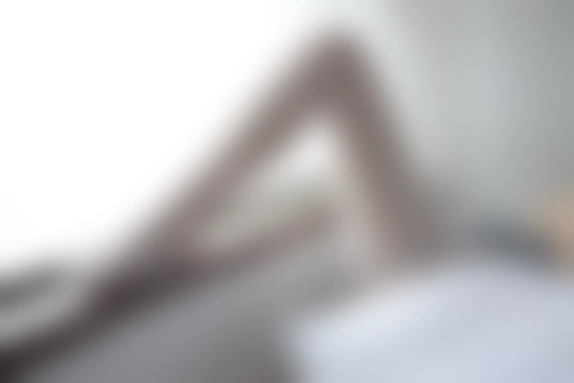 森萝财团 X-062 [100P1V-2.44G]森萝财团, 白丝, 美腿, 美足, 露背毛衣