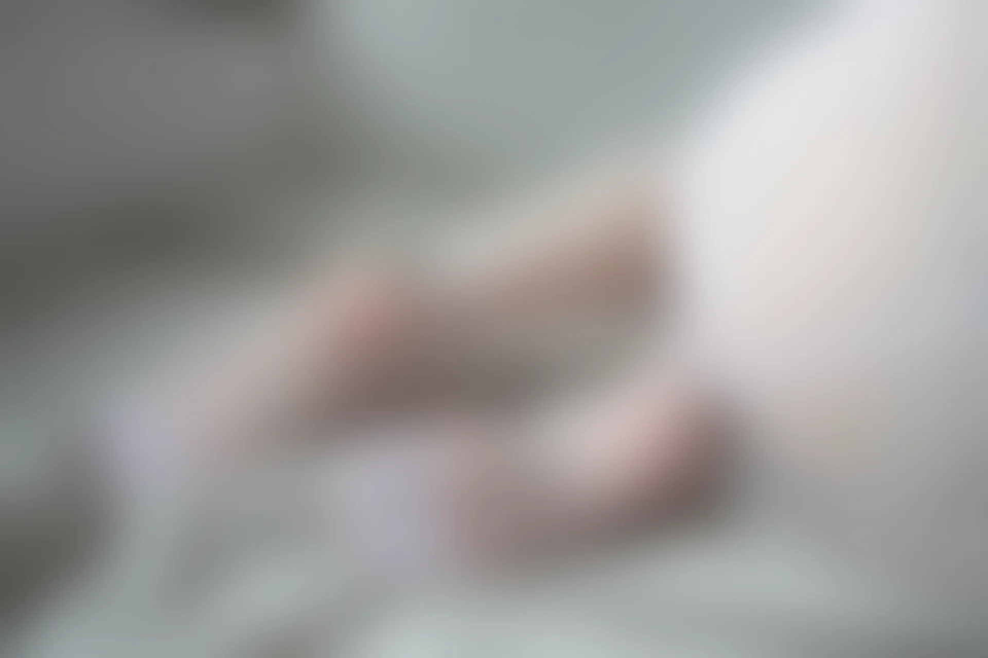 森萝财团 X-062 [100P1V-2.44G]森萝财团, 白丝, 美腿, 美足, 露背毛衣