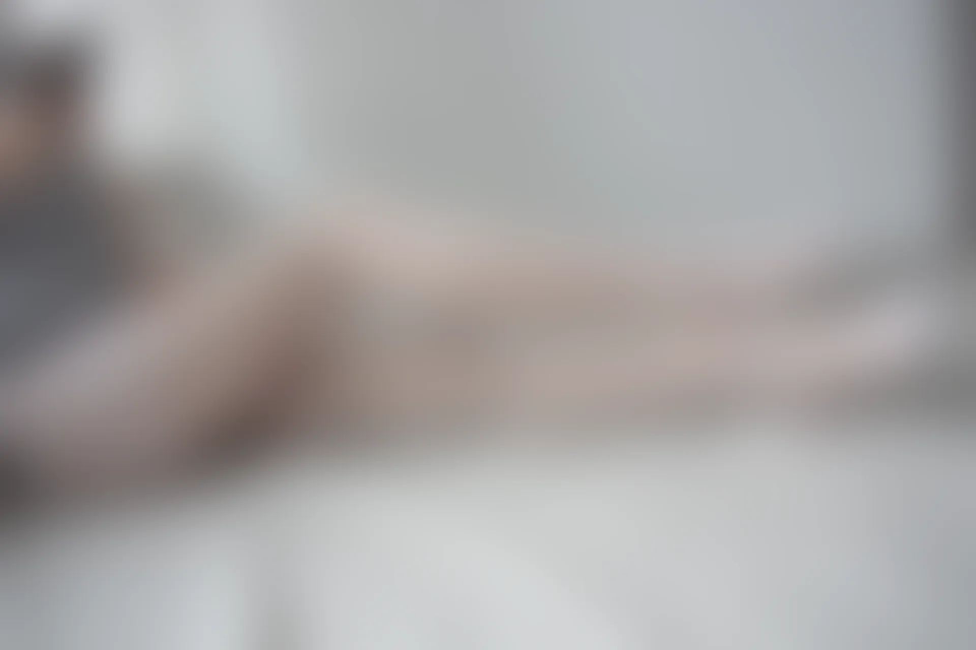 森萝财团 X-062 [100P1V-2.44G]森萝财团, 白丝, 美腿, 美足, 露背毛衣