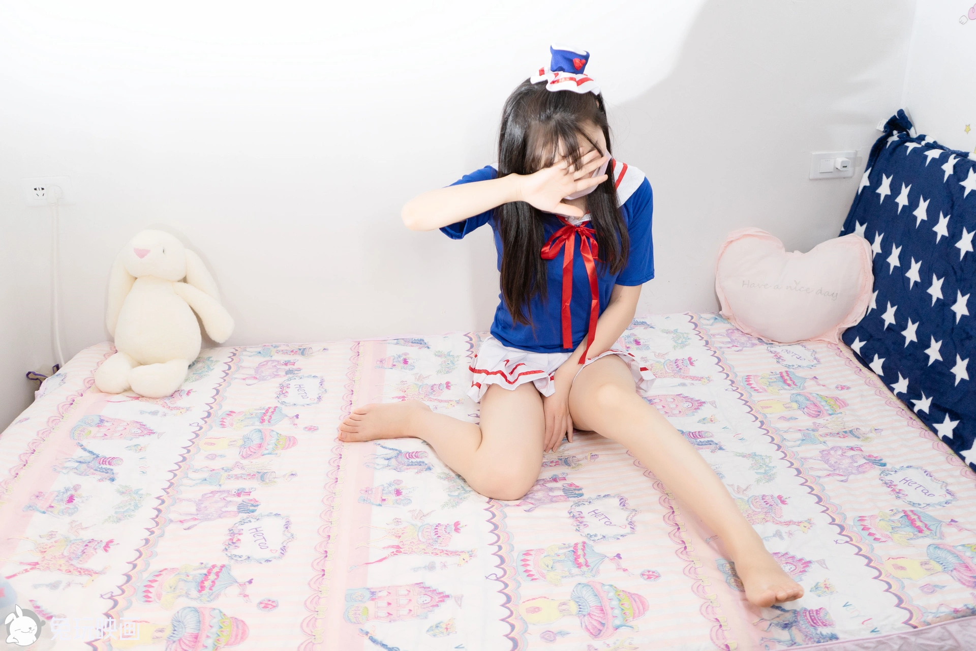 C27.003 短裙红丝带 [40P-384MB]