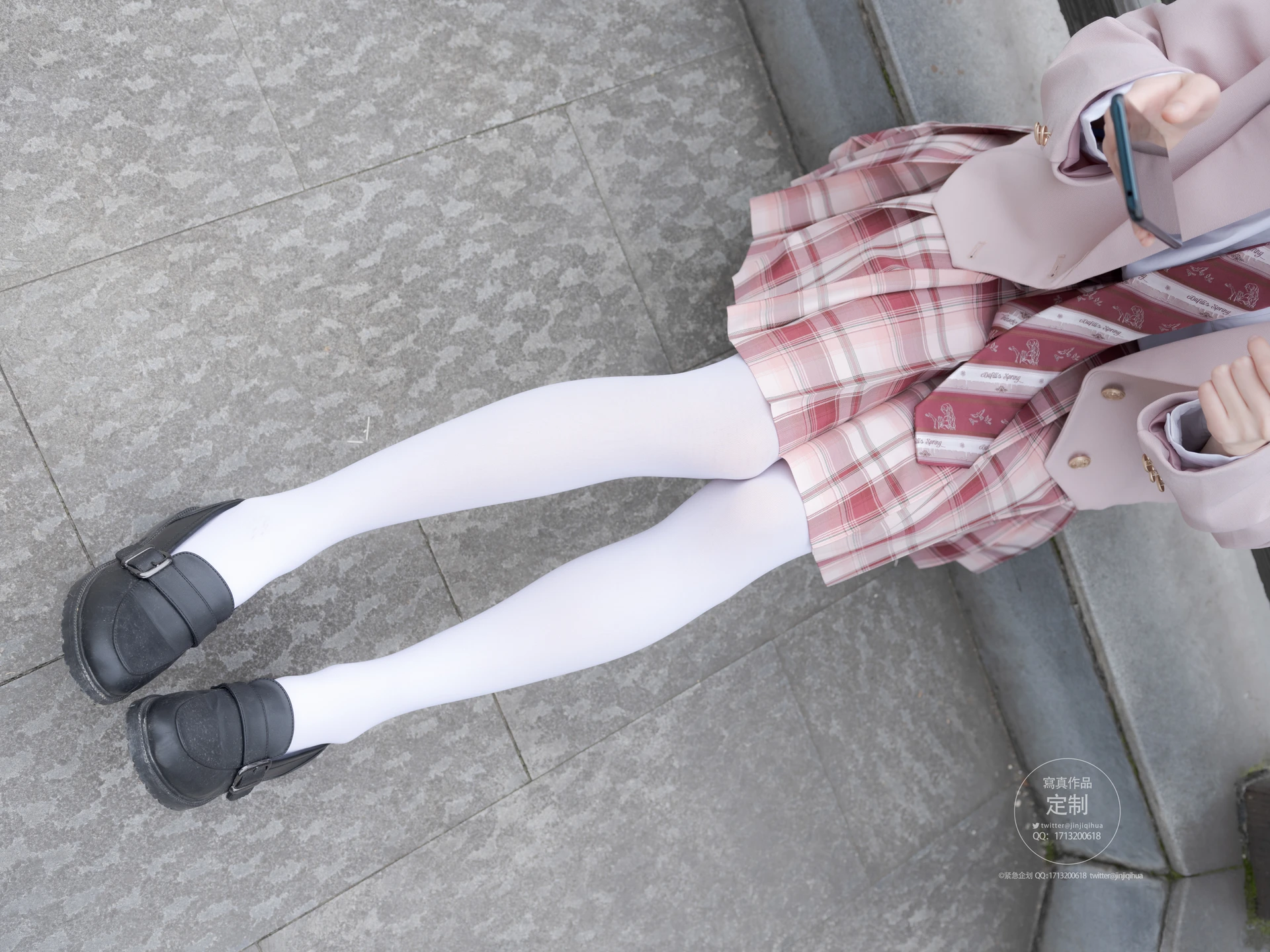 紧急企划 Y-002 [108P-1.63G] 咦咿yiyiyiyiyi 白丝JK制服 户外车内JK, 咦咿yiyiyiyiyi, 白丝, 紧急企划, 美腿, 美足