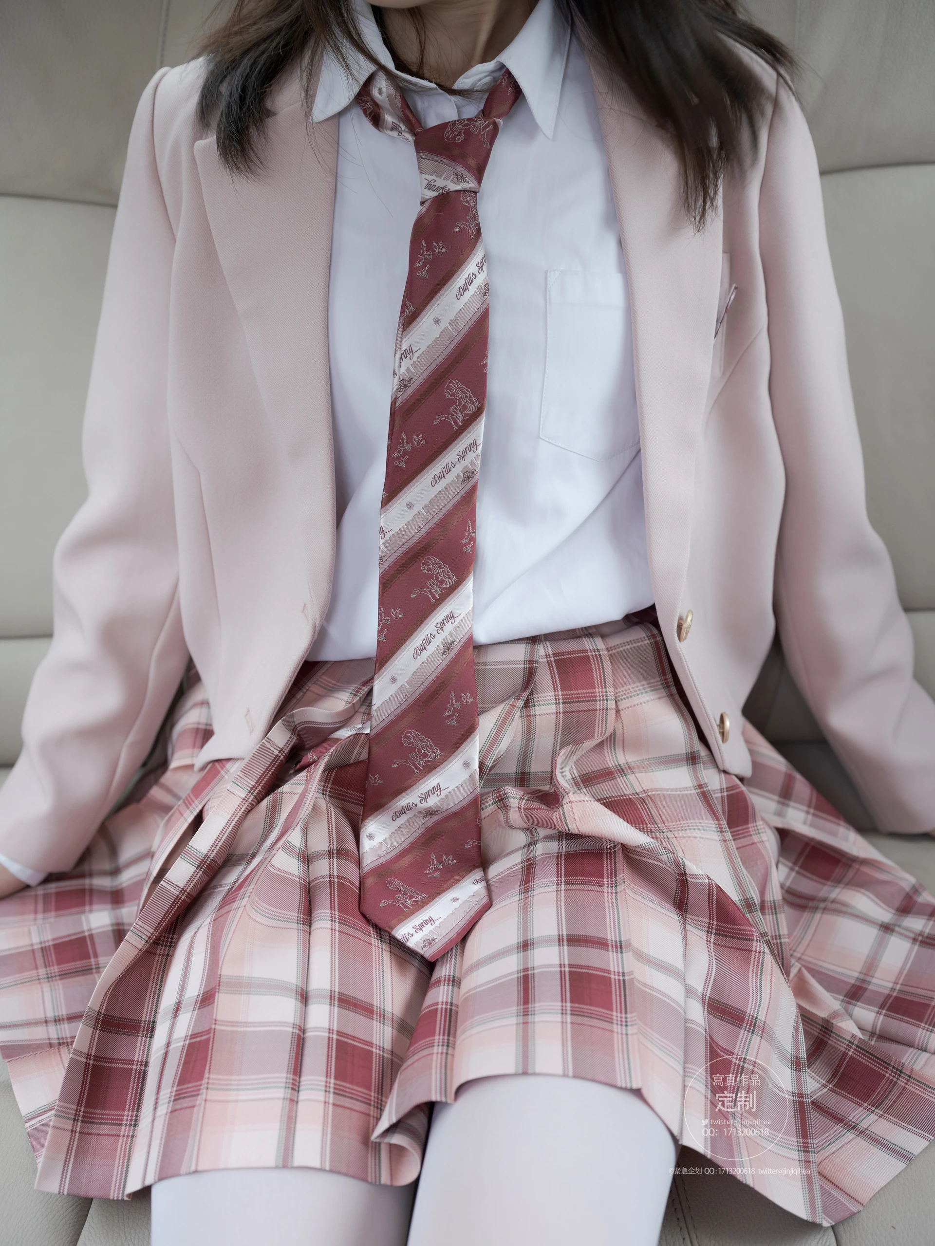 紧急企划 Y-002 [108P-1.63G] 咦咿yiyiyiyiyi 白丝JK制服 户外车内JK, 咦咿yiyiyiyiyi, 白丝, 紧急企划, 美腿, 美足