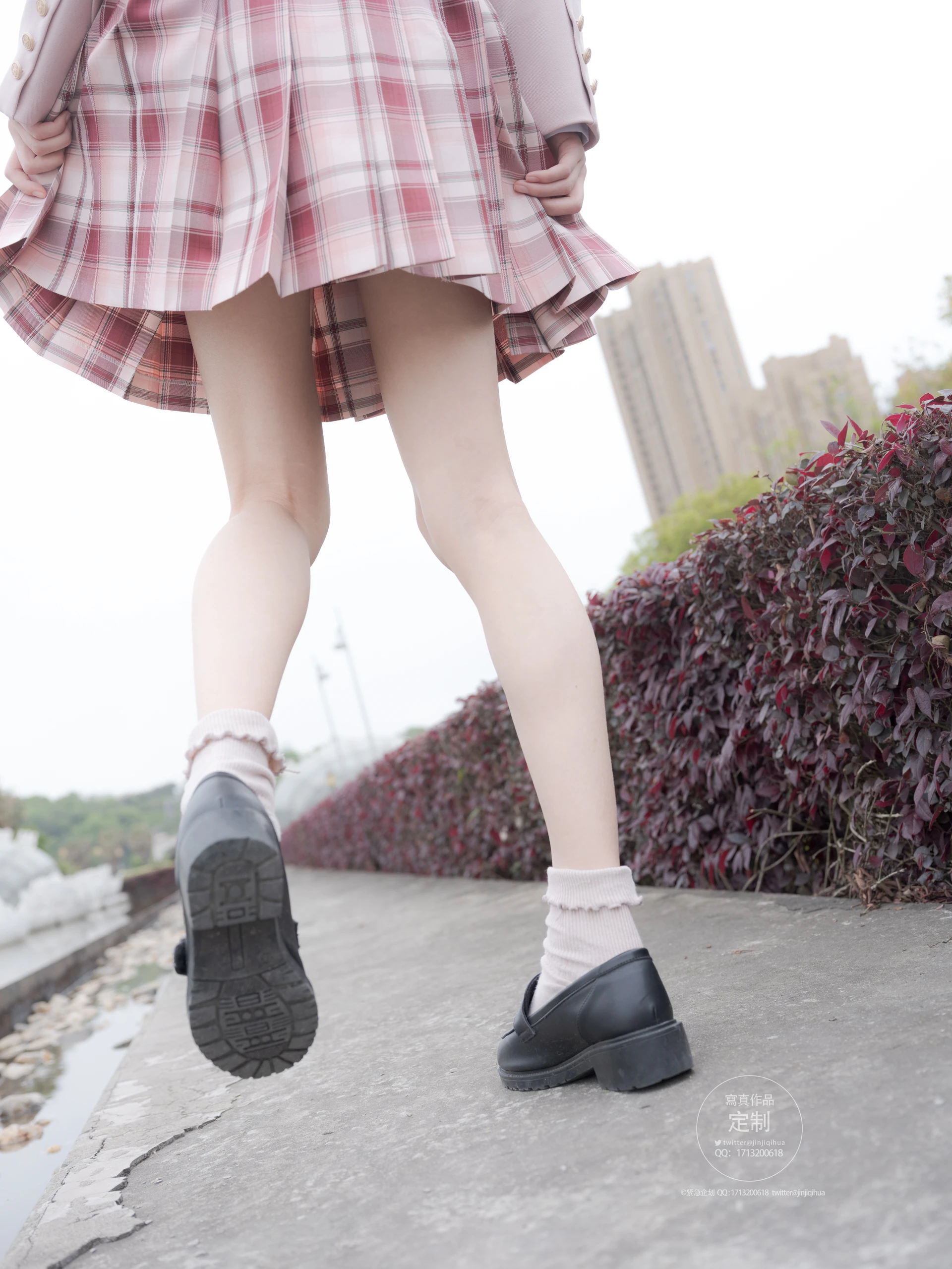 紧急企划 Y-002 [108P-1.63G] 咦咿yiyiyiyiyi 白丝JK制服 户外车内JK, 咦咿yiyiyiyiyi, 白丝, 紧急企划, 美腿, 美足