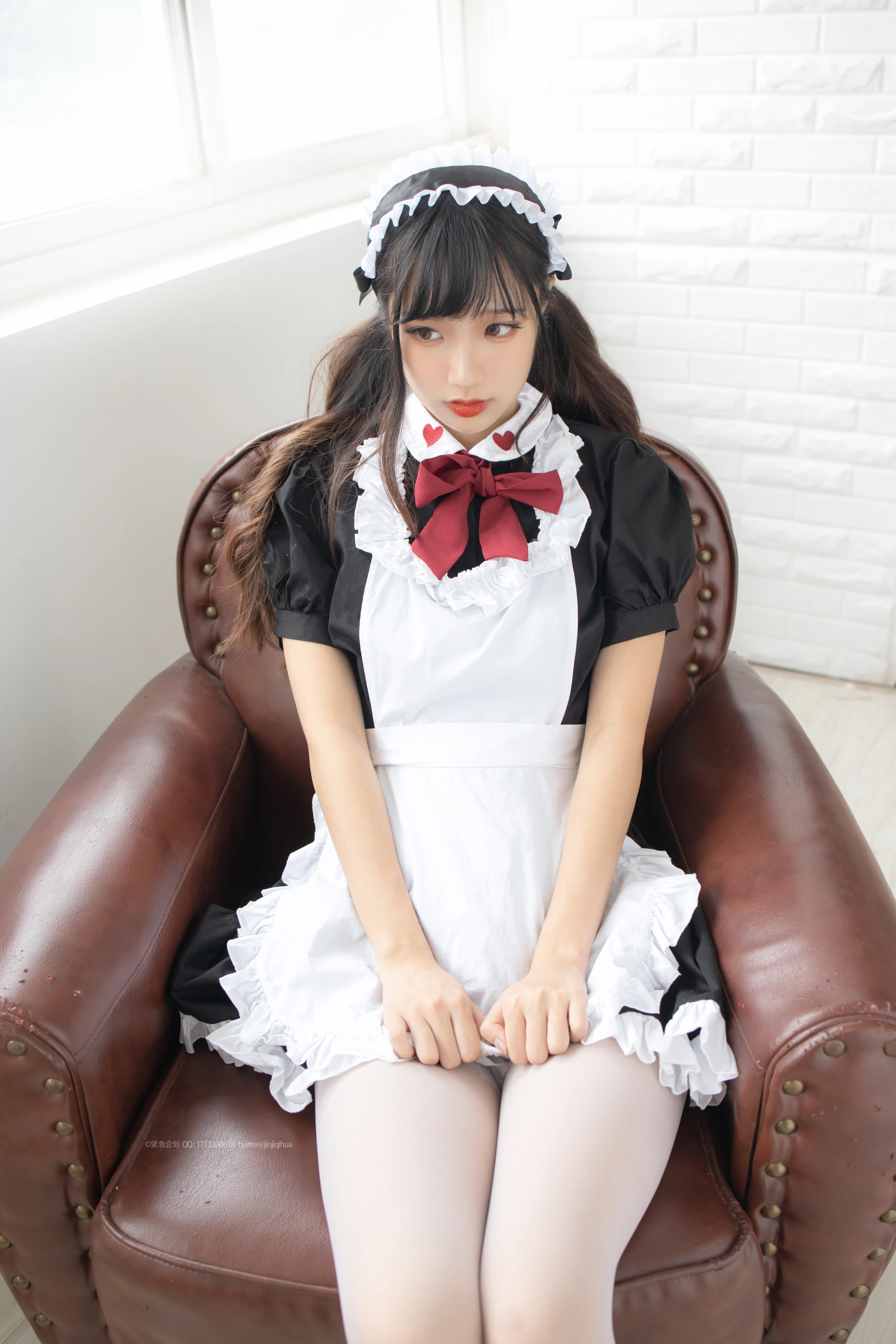 紧急企划 VOL.003 [74P1V-1.52G] 一只喵喵梓一只喵喵梓, 女仆, 女仆装, 白丝, 紧急企划, 美腿, 美足