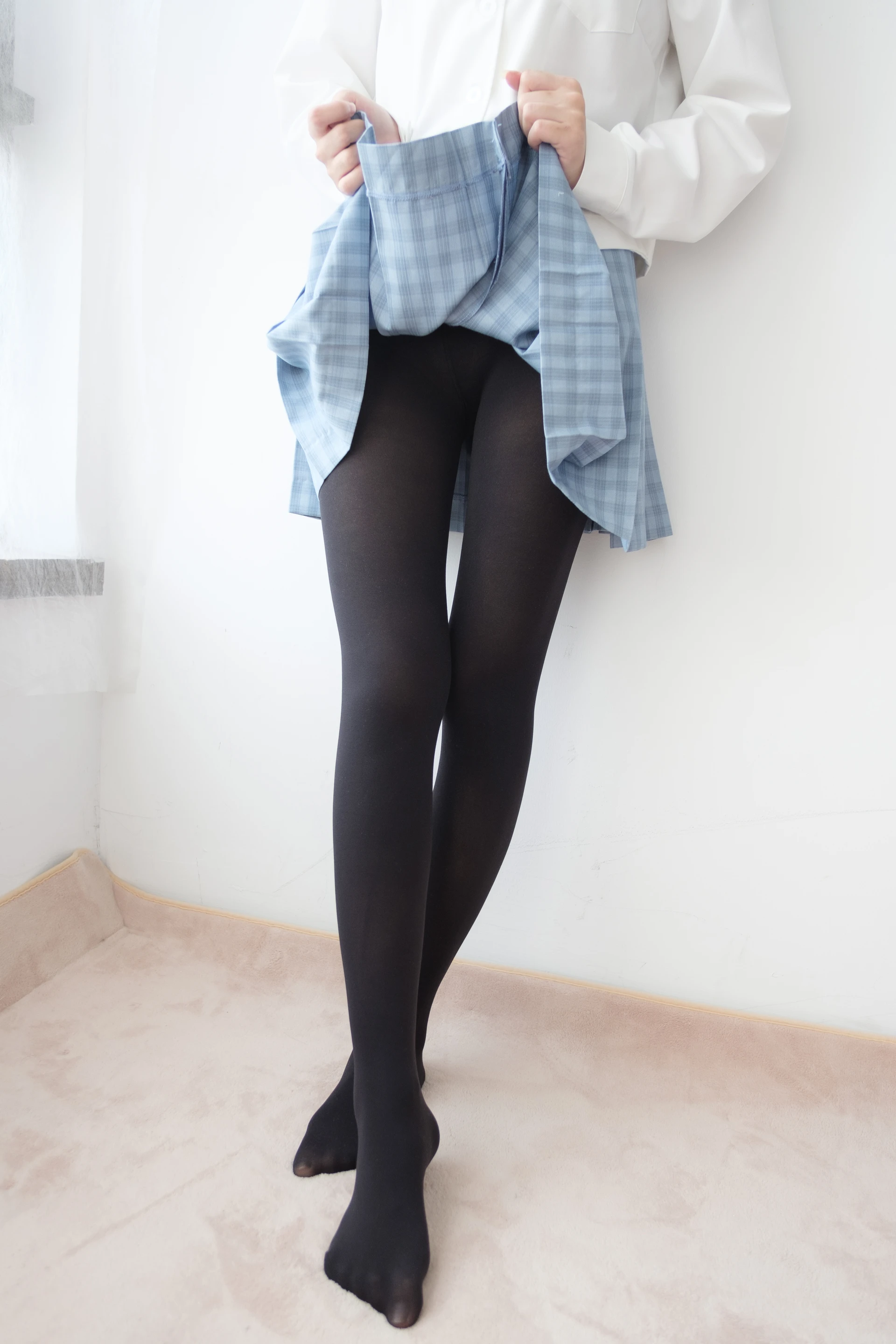 爱花写真 ALPHA-005 [135P-1.34G]森萝财团, 爱花写真, 美腿, 美足, 黑丝