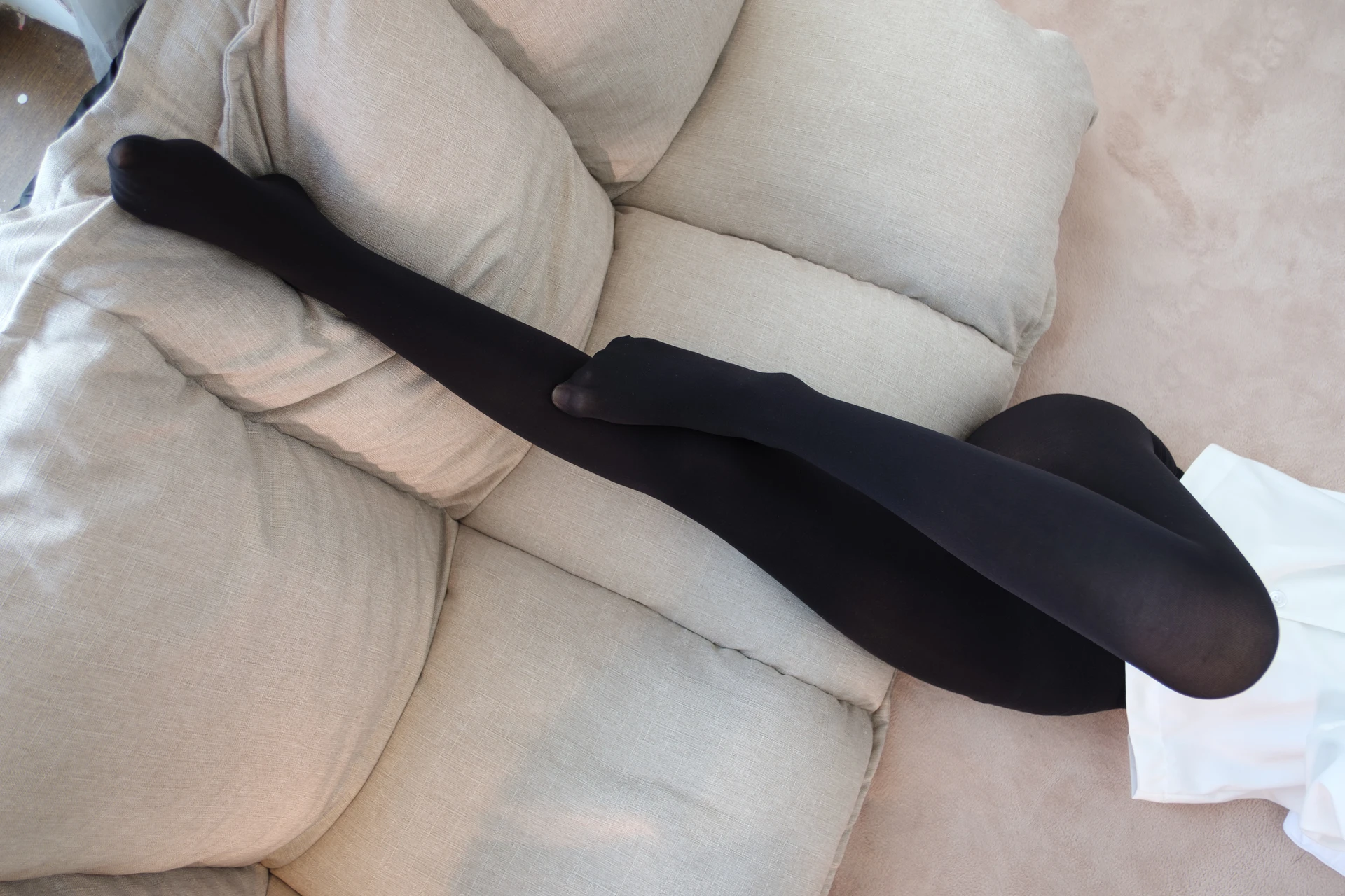 爱花写真 ALPHA-005 [135P-1.34G]森萝财团, 爱花写真, 美腿, 美足, 黑丝