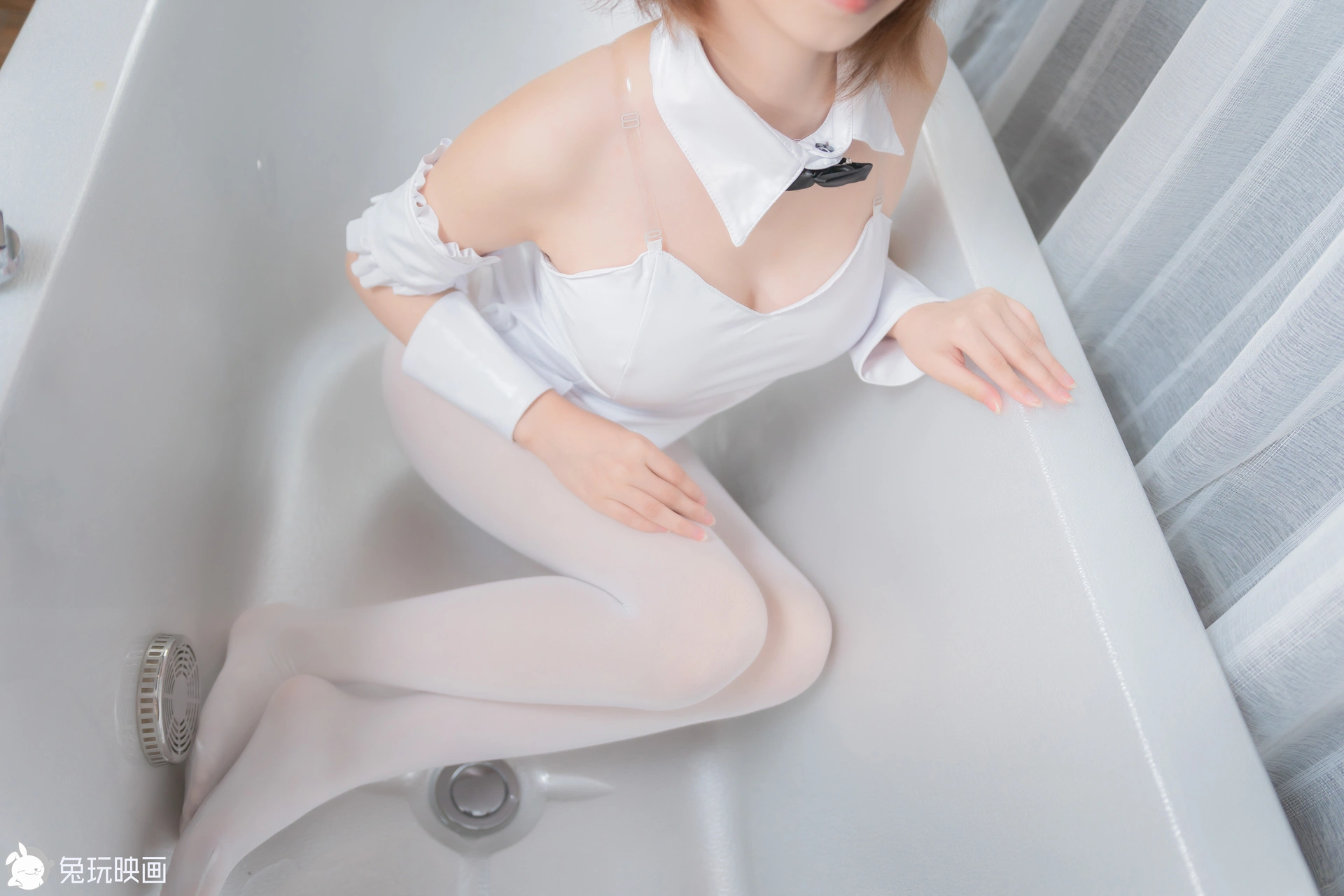 C20.002 白色兔女郎 [43P-328MB]