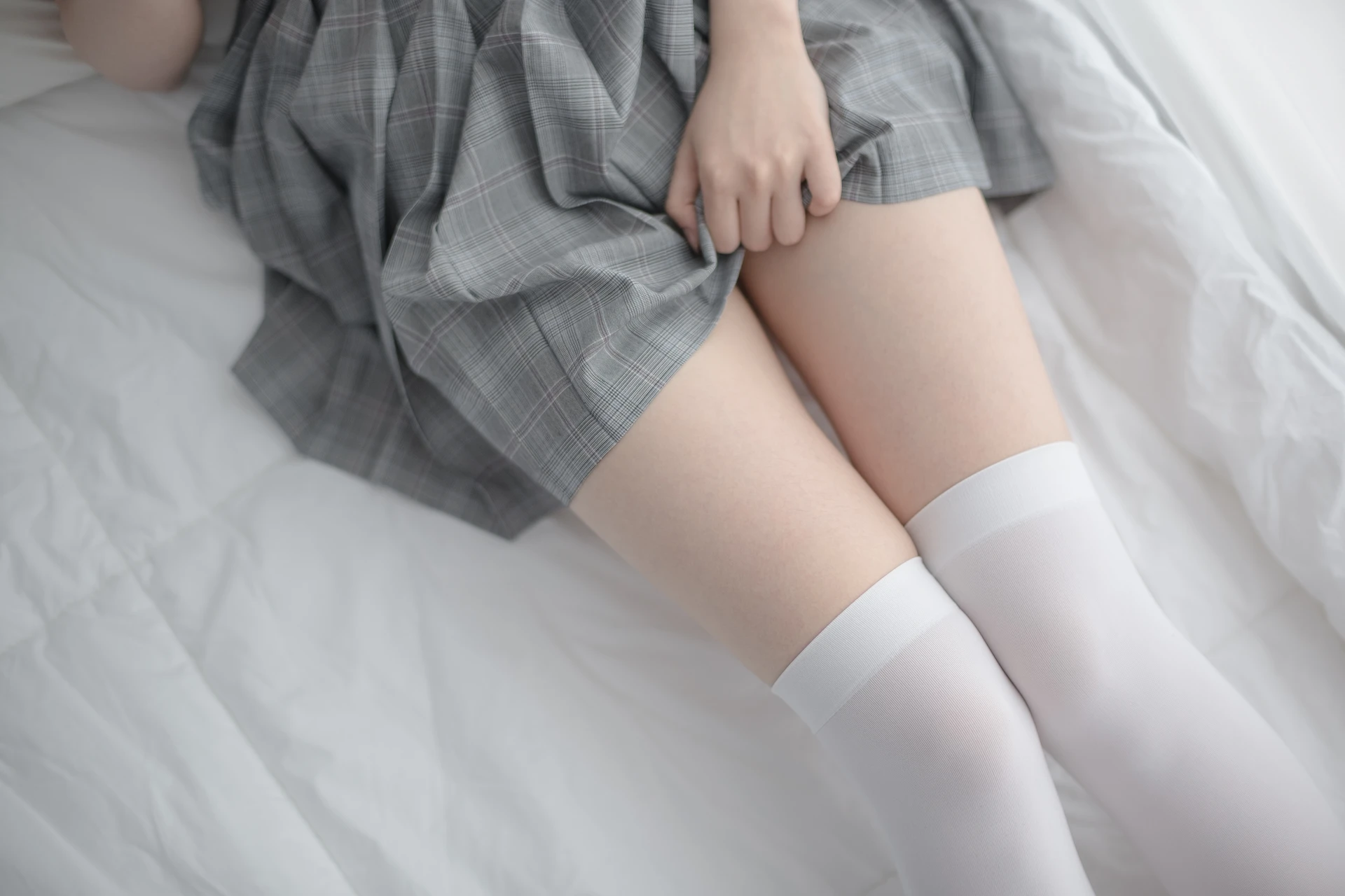 森萝财团 R15-009 [84P-390M]制服, 可爱, 学生装, 森萝财团, 白丝