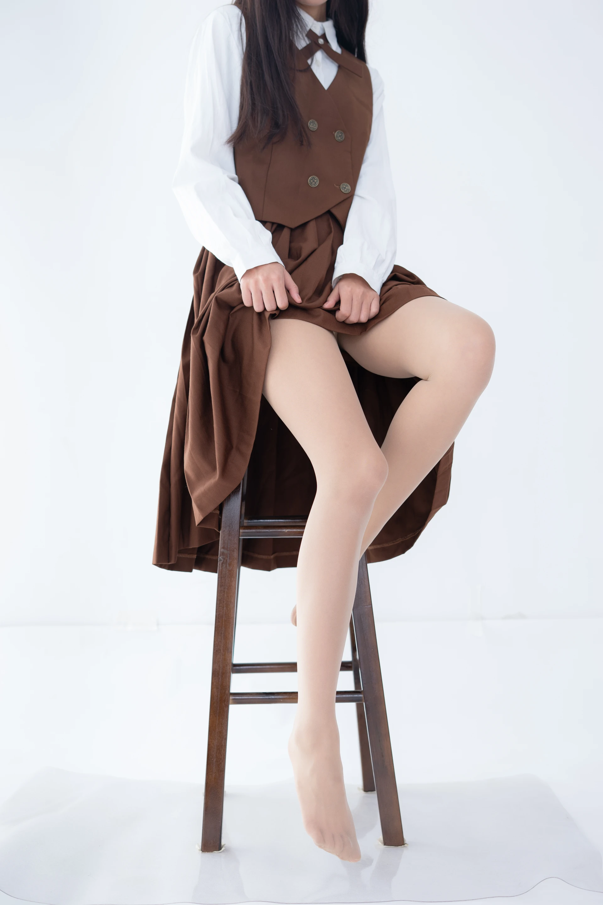 紧急企划 内部 一只喵喵梓 肉丝棕色JK裙 [48P1V-1.09GB]JK制服, 一只喵喵梓, 紧急企划, 美腿, 美足, 肉丝