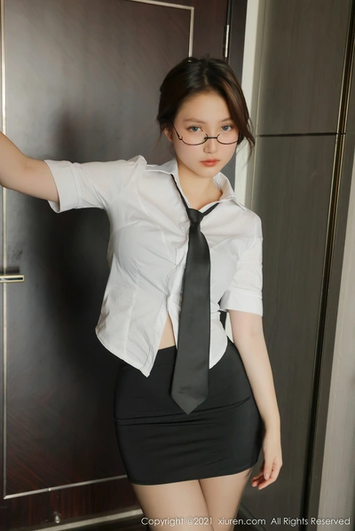 XiuRen秀人网 2021.12.21 No.4365 美桃酱 清纯甜美[81+1P 763MB]