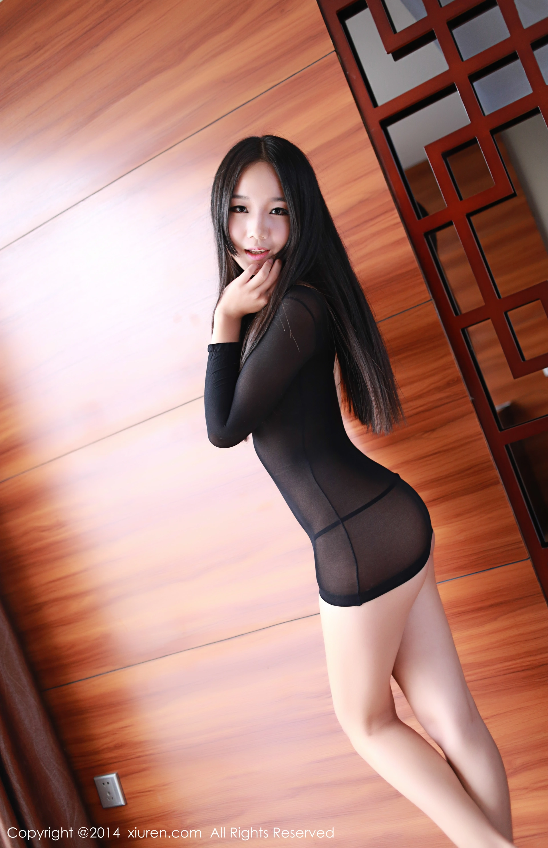 XiuRen秀人网 2014.10.09 No.221 爱吃鱼的悠悠[52+1P359M]