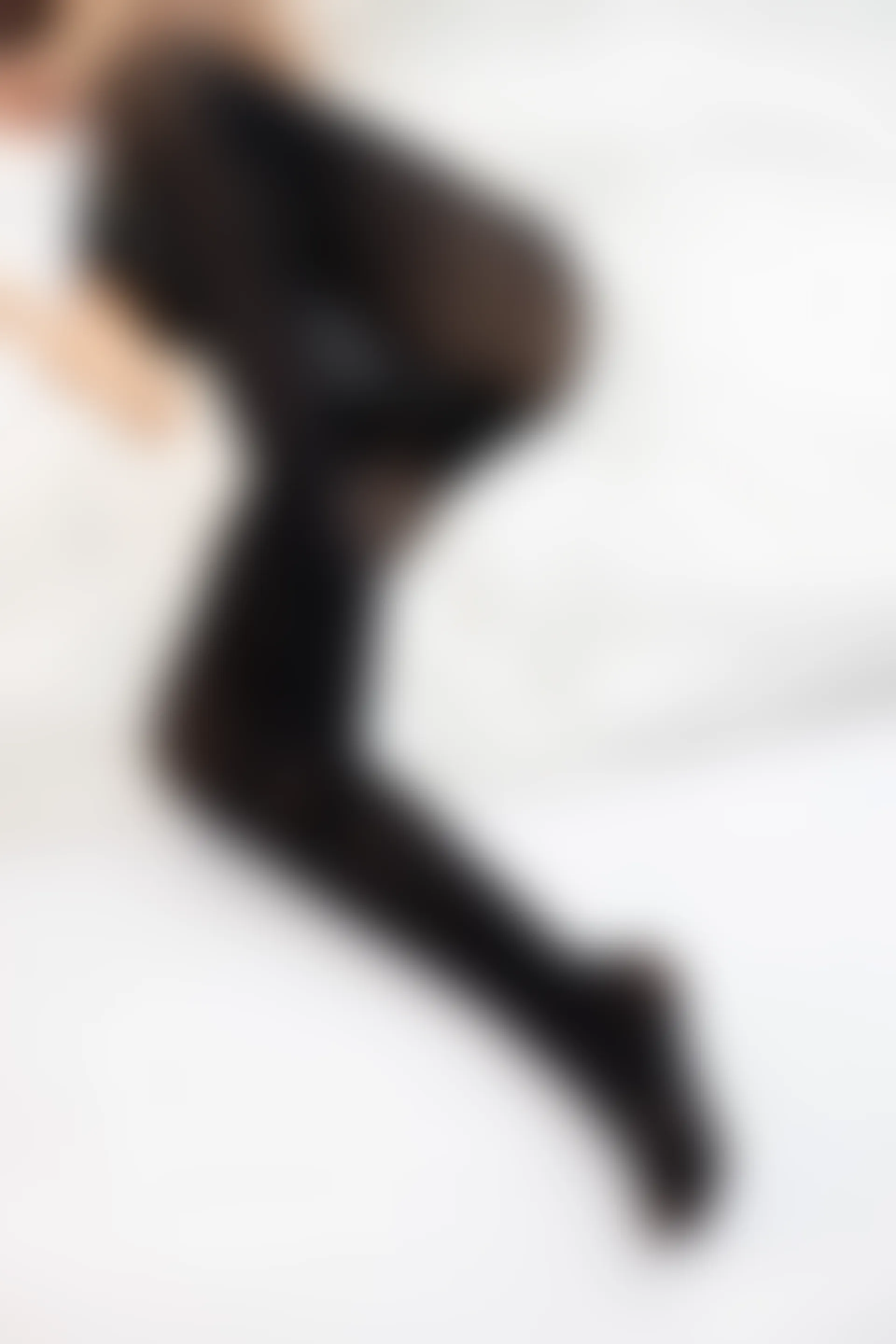 爱花写真 ALPHA-017 [217P-2.52G]—— 标签：森萝财团, 爱花写真, 美腿, 美足, 黑丝