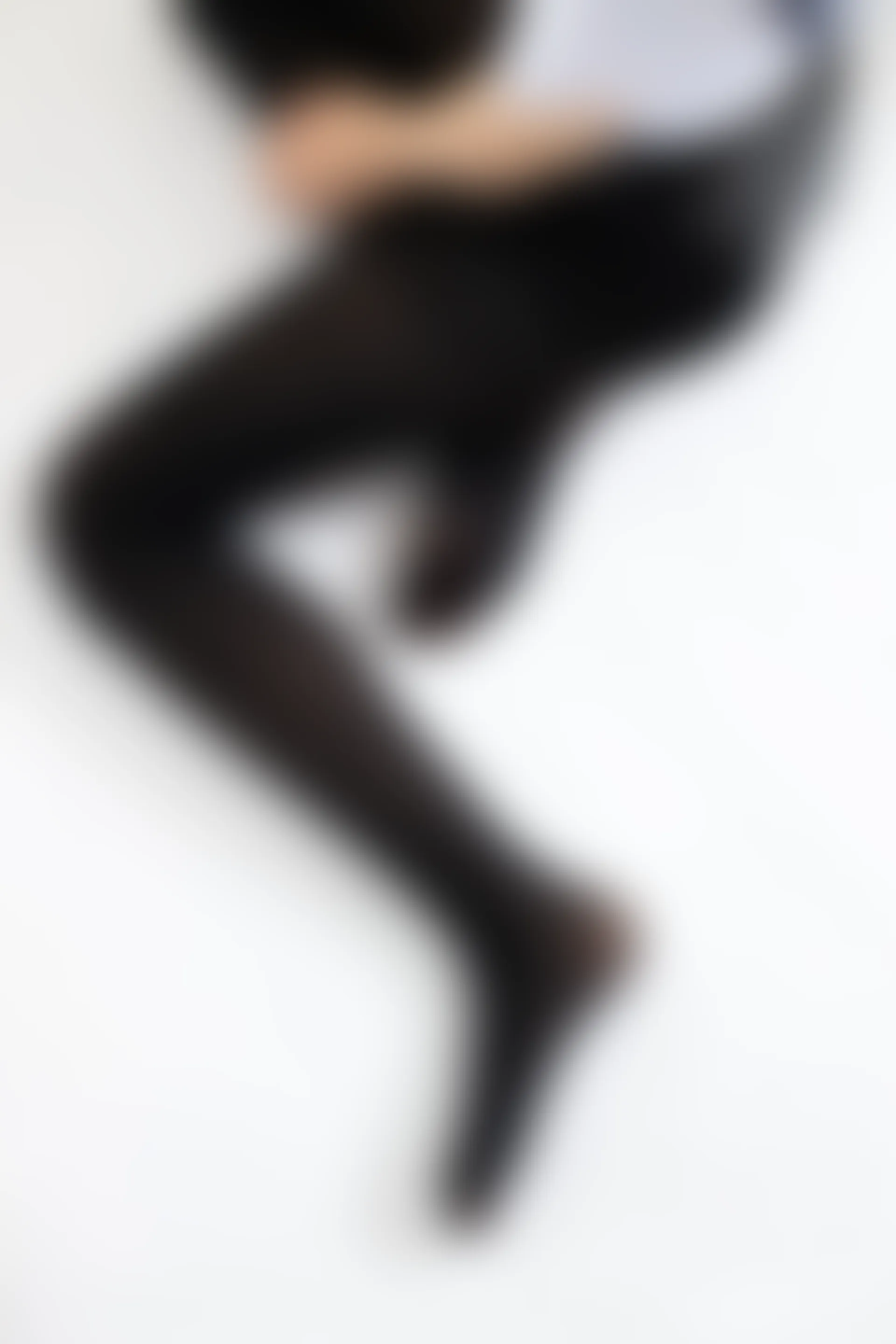 爱花写真 ALPHA-017 [217P-2.52G]—— 标签：森萝财团, 爱花写真, 美腿, 美足, 黑丝