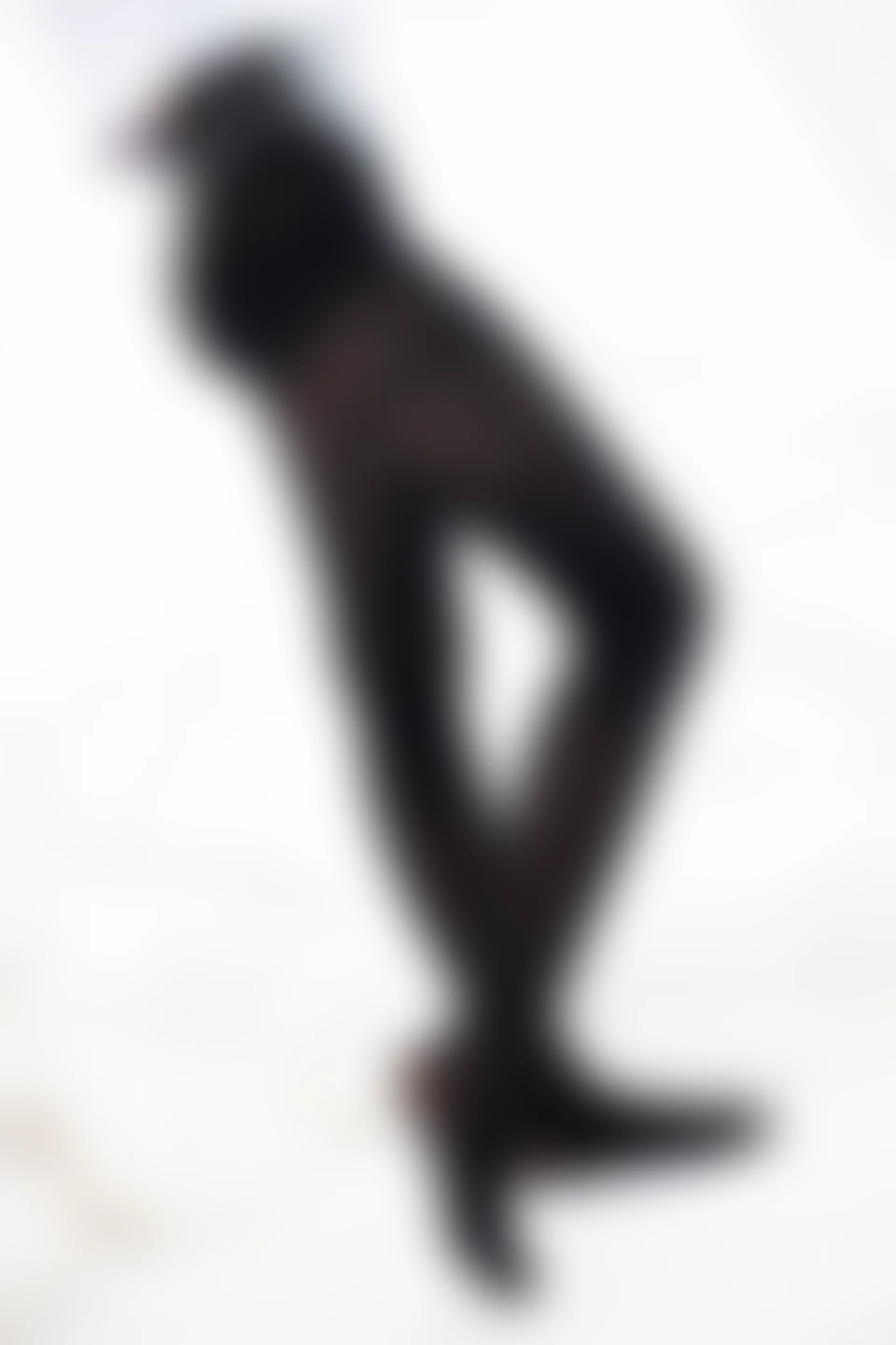 爱花写真 ALPHA-017 [217P-2.52G]—— 标签：森萝财团, 爱花写真, 美腿, 美足, 黑丝