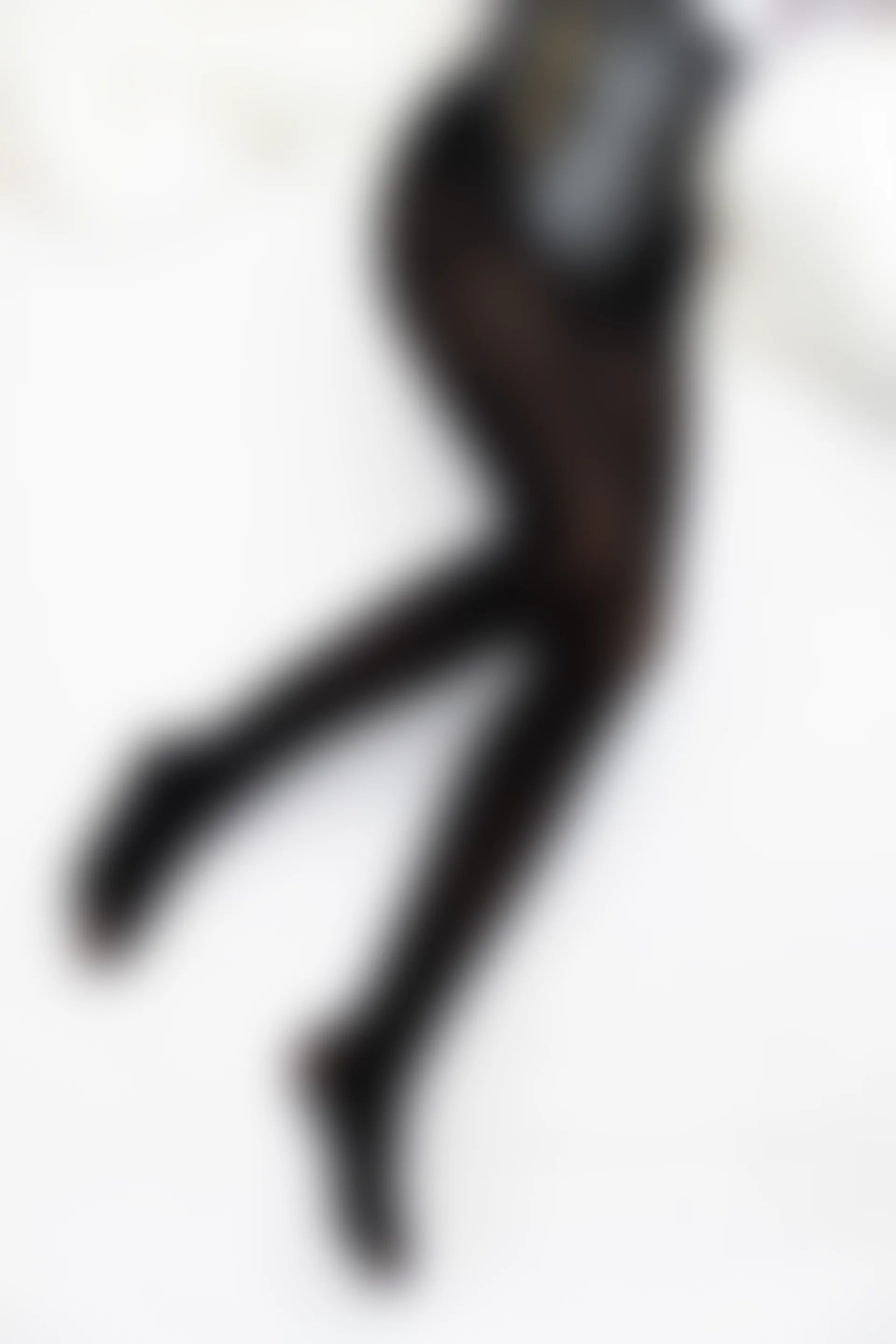 爱花写真 ALPHA-017 [217P-2.52G]—— 标签：森萝财团, 爱花写真, 美腿, 美足, 黑丝