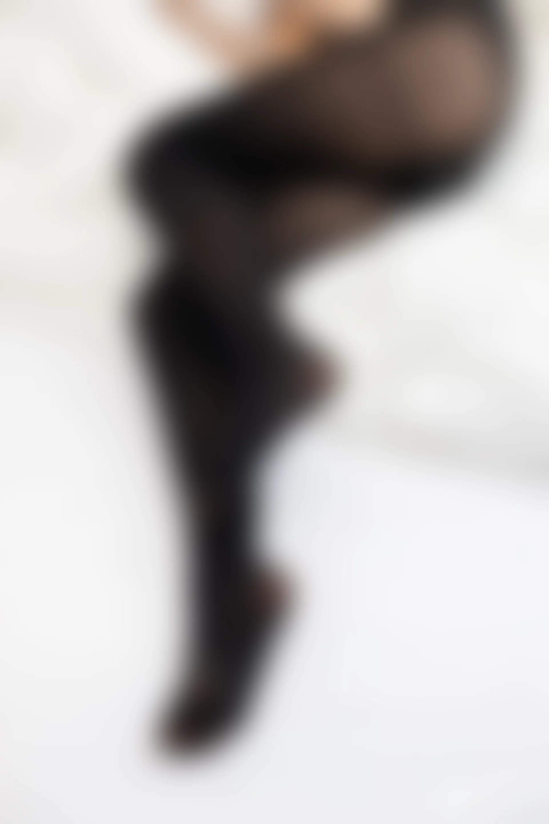 爱花写真 ALPHA-017 [217P-2.52G]—— 标签：森萝财团, 爱花写真, 美腿, 美足, 黑丝