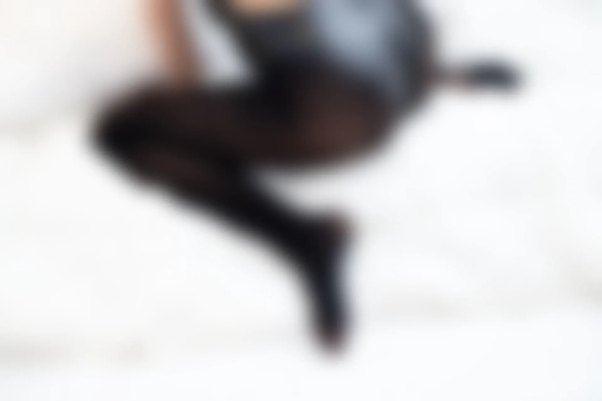 爱花写真 ALPHA-017 [217P-2.52G]—— 标签：森萝财团, 爱花写真, 美腿, 美足, 黑丝