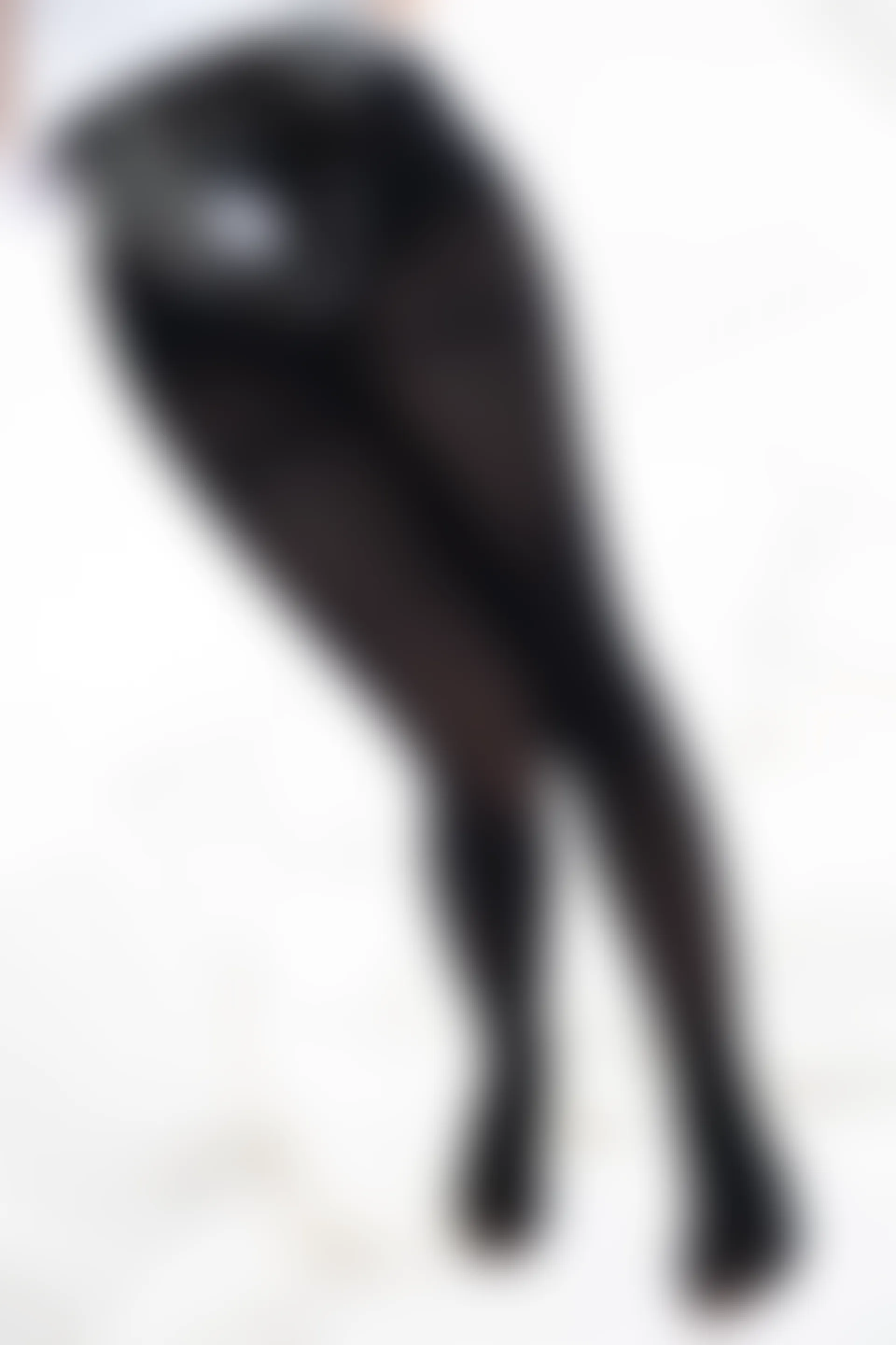 爱花写真 ALPHA-017 [217P-2.52G]—— 标签：森萝财团, 爱花写真, 美腿, 美足, 黑丝