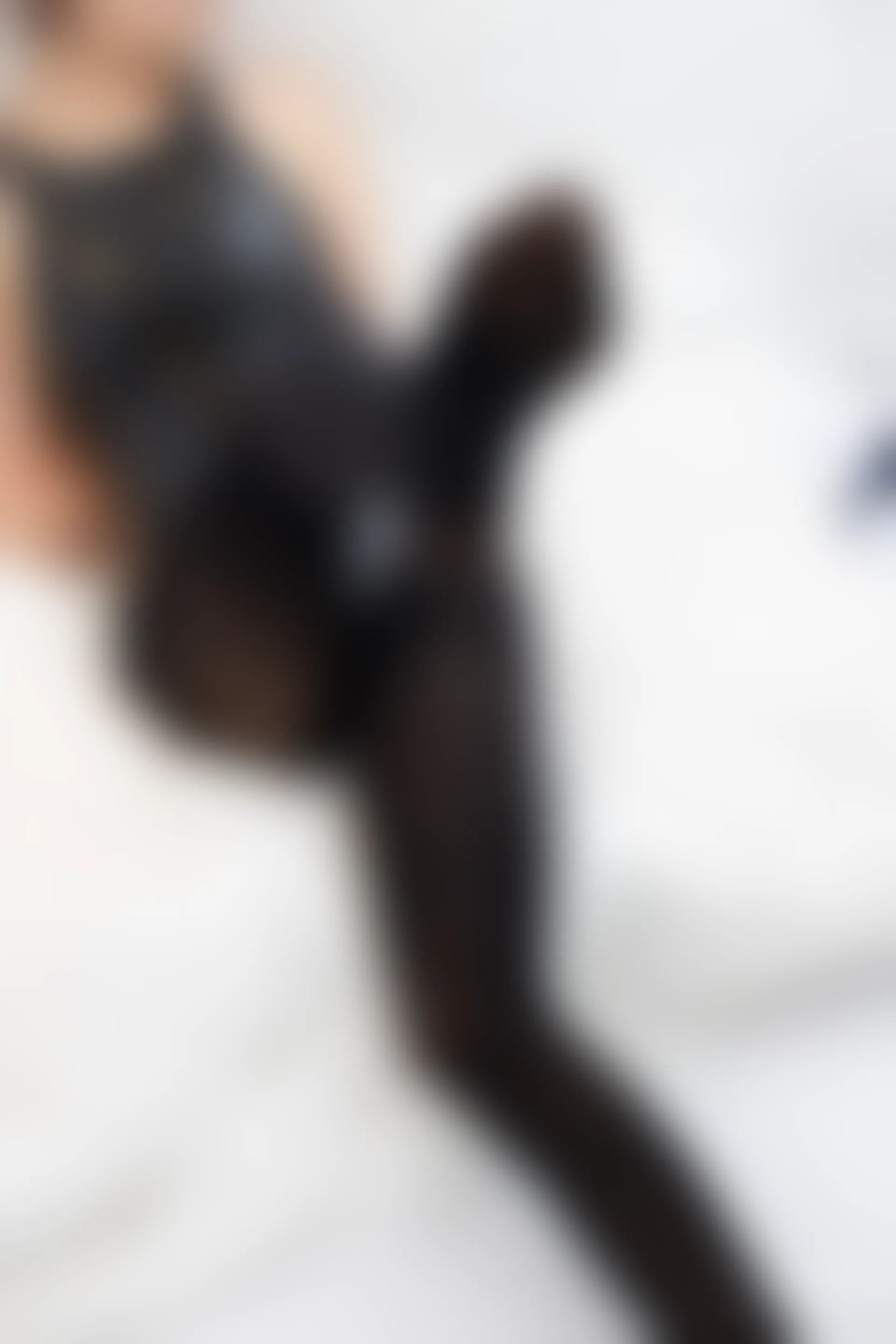 爱花写真 ALPHA-017 [217P-2.52G]—— 标签：森萝财团, 爱花写真, 美腿, 美足, 黑丝