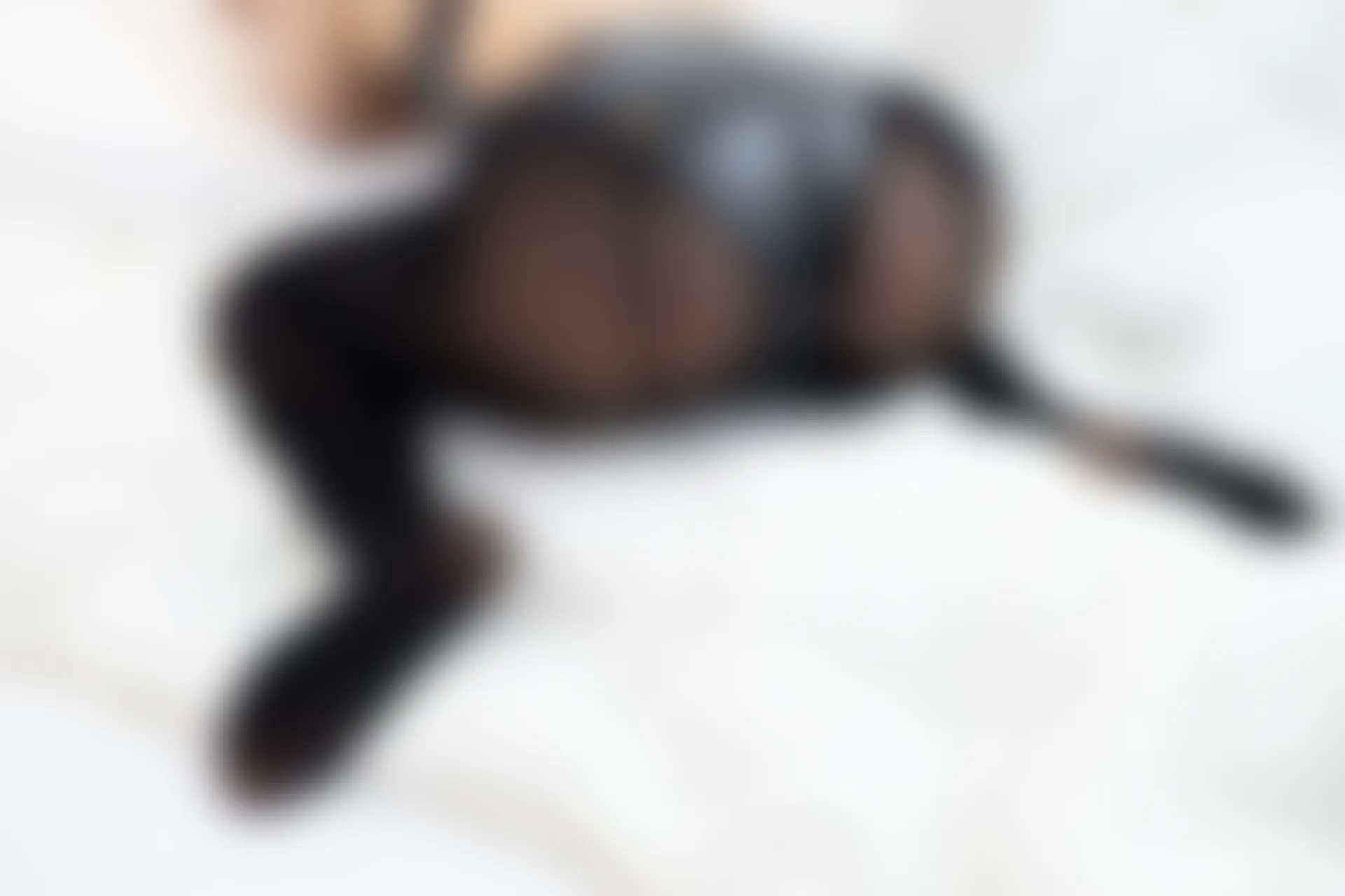 爱花写真 ALPHA-017 [217P-2.52G]—— 标签：森萝财团, 爱花写真, 美腿, 美足, 黑丝