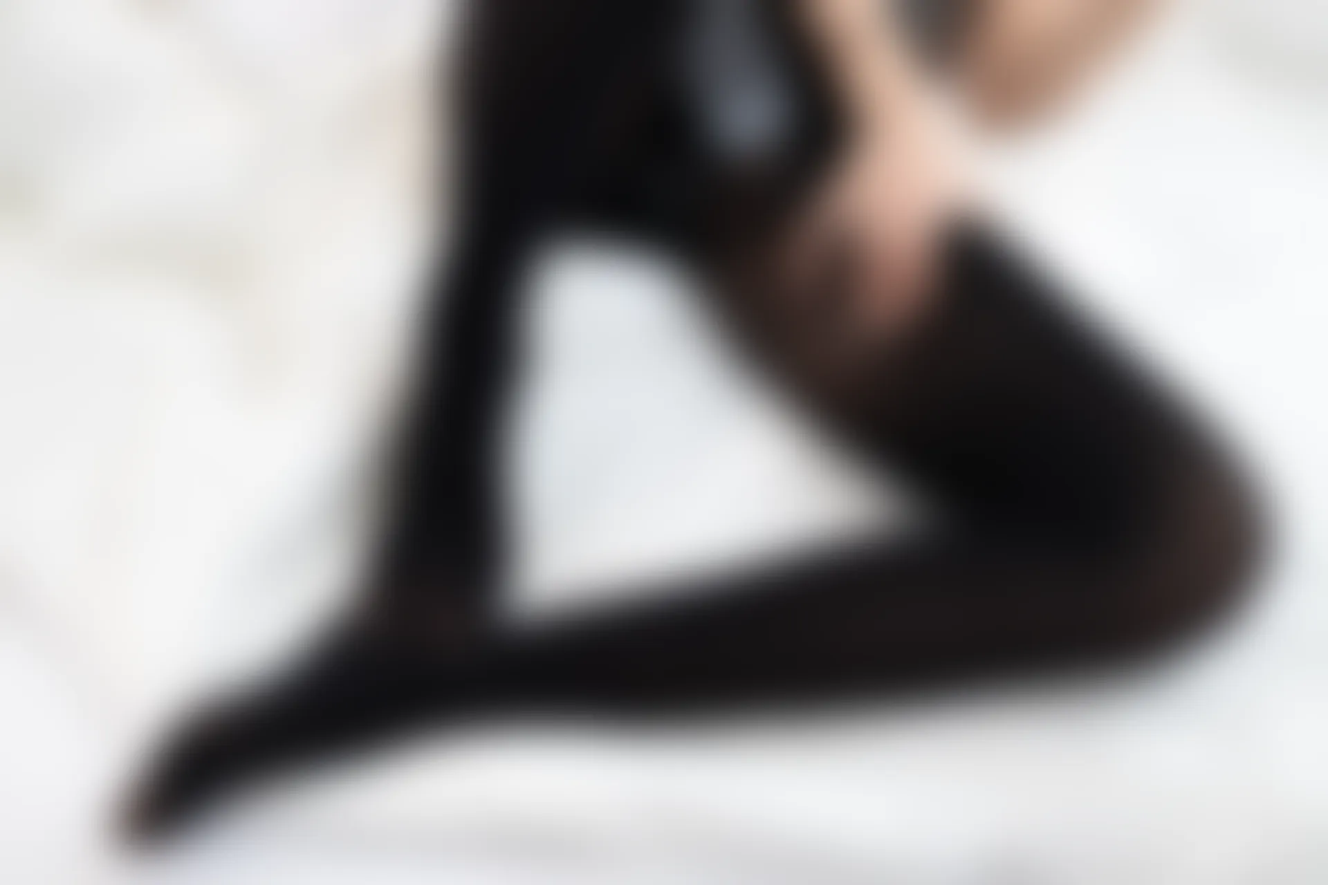 爱花写真 ALPHA-017 [217P-2.52G]—— 标签：森萝财团, 爱花写真, 美腿, 美足, 黑丝