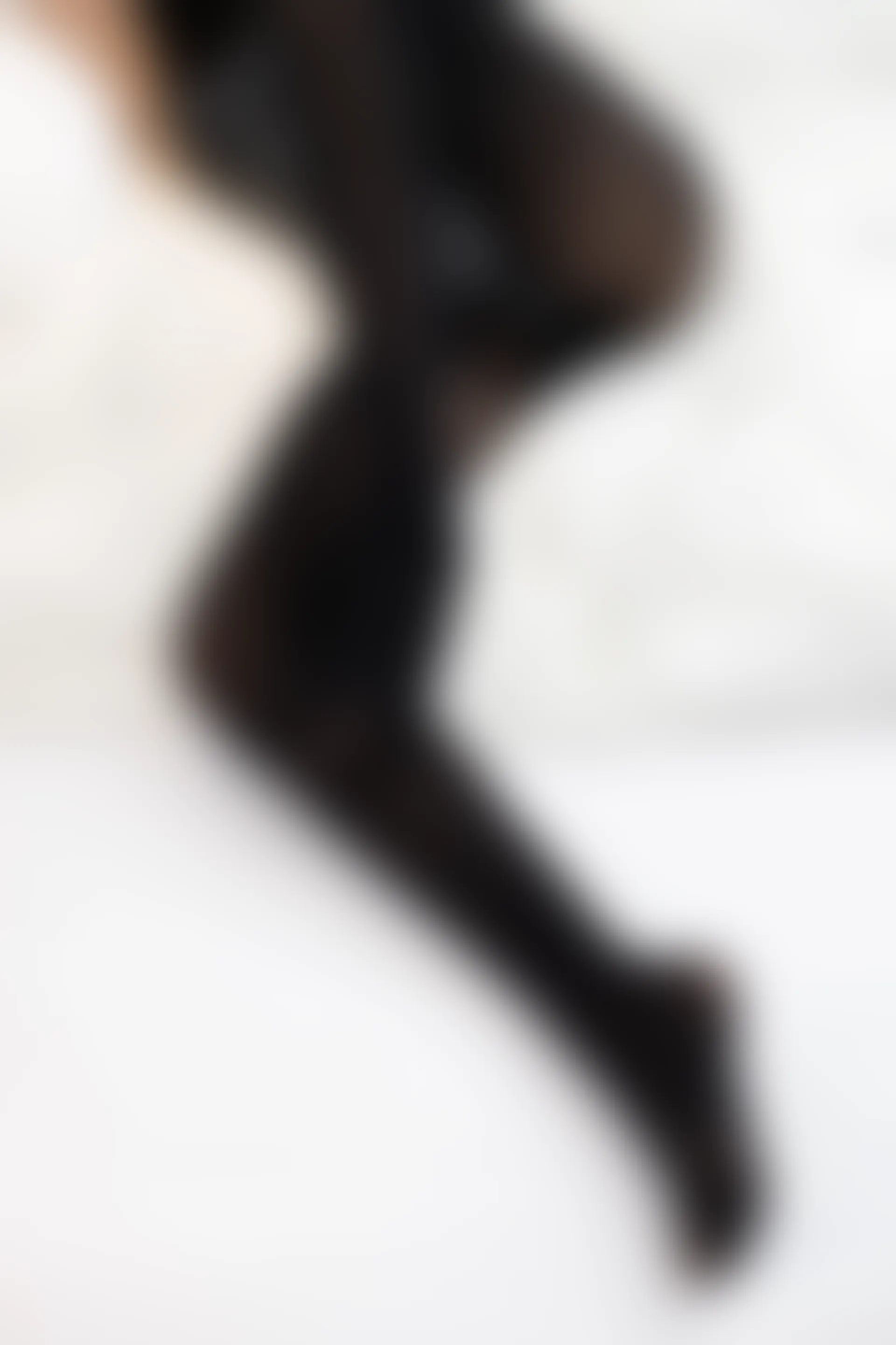 爱花写真 ALPHA-017 [217P-2.52G]—— 标签：森萝财团, 爱花写真, 美腿, 美足, 黑丝