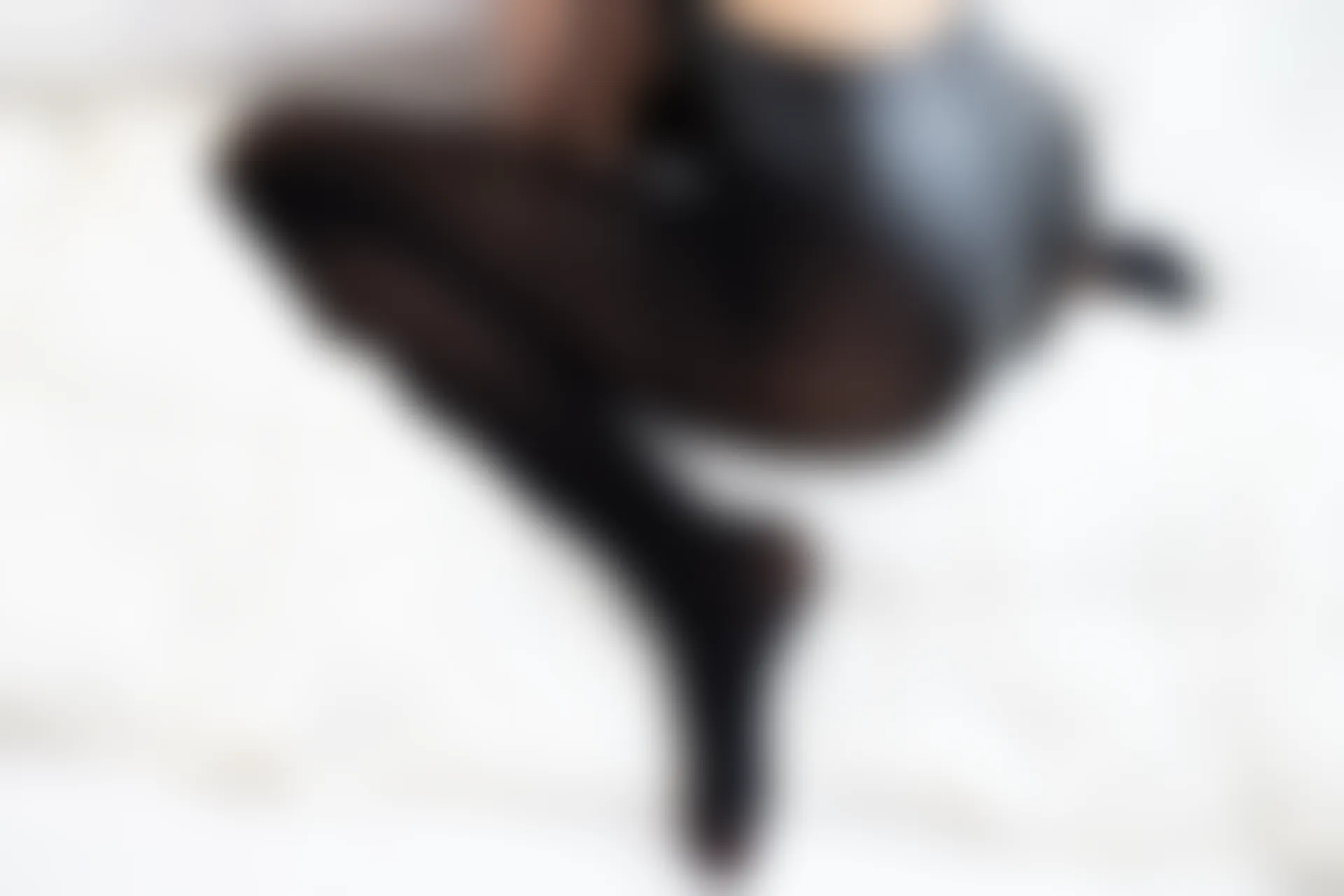 爱花写真 ALPHA-017 [217P-2.52G]—— 标签：森萝财团, 爱花写真, 美腿, 美足, 黑丝