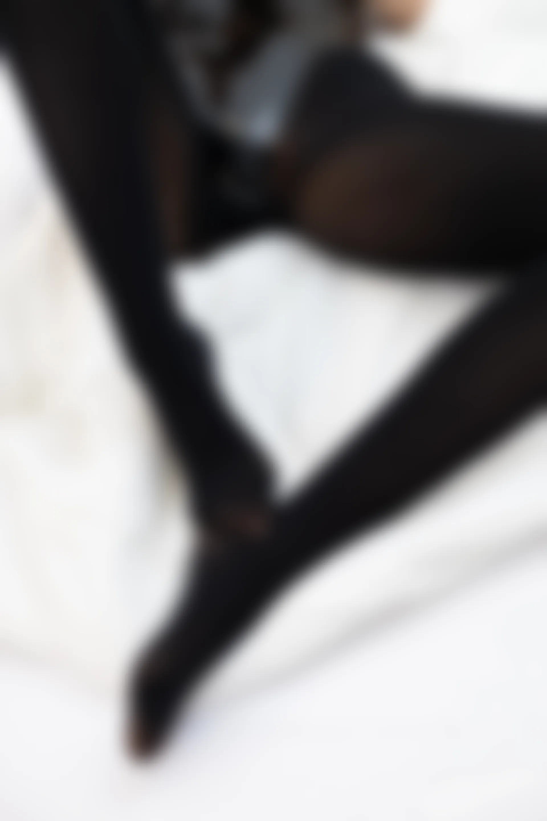 爱花写真 ALPHA-017 [217P-2.52G]—— 标签：森萝财团, 爱花写真, 美腿, 美足, 黑丝