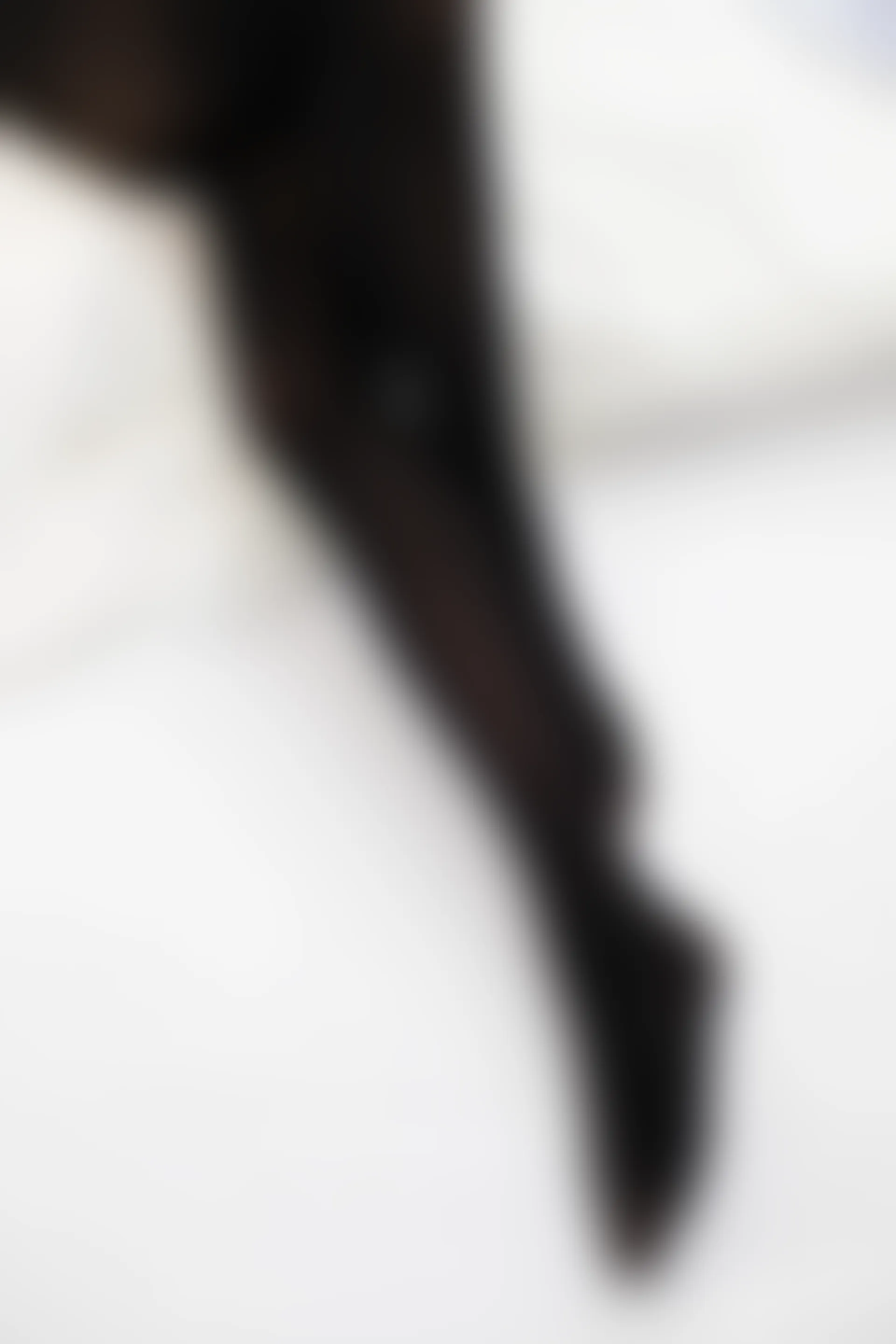 爱花写真 ALPHA-017 [217P-2.52G]—— 标签：森萝财团, 爱花写真, 美腿, 美足, 黑丝