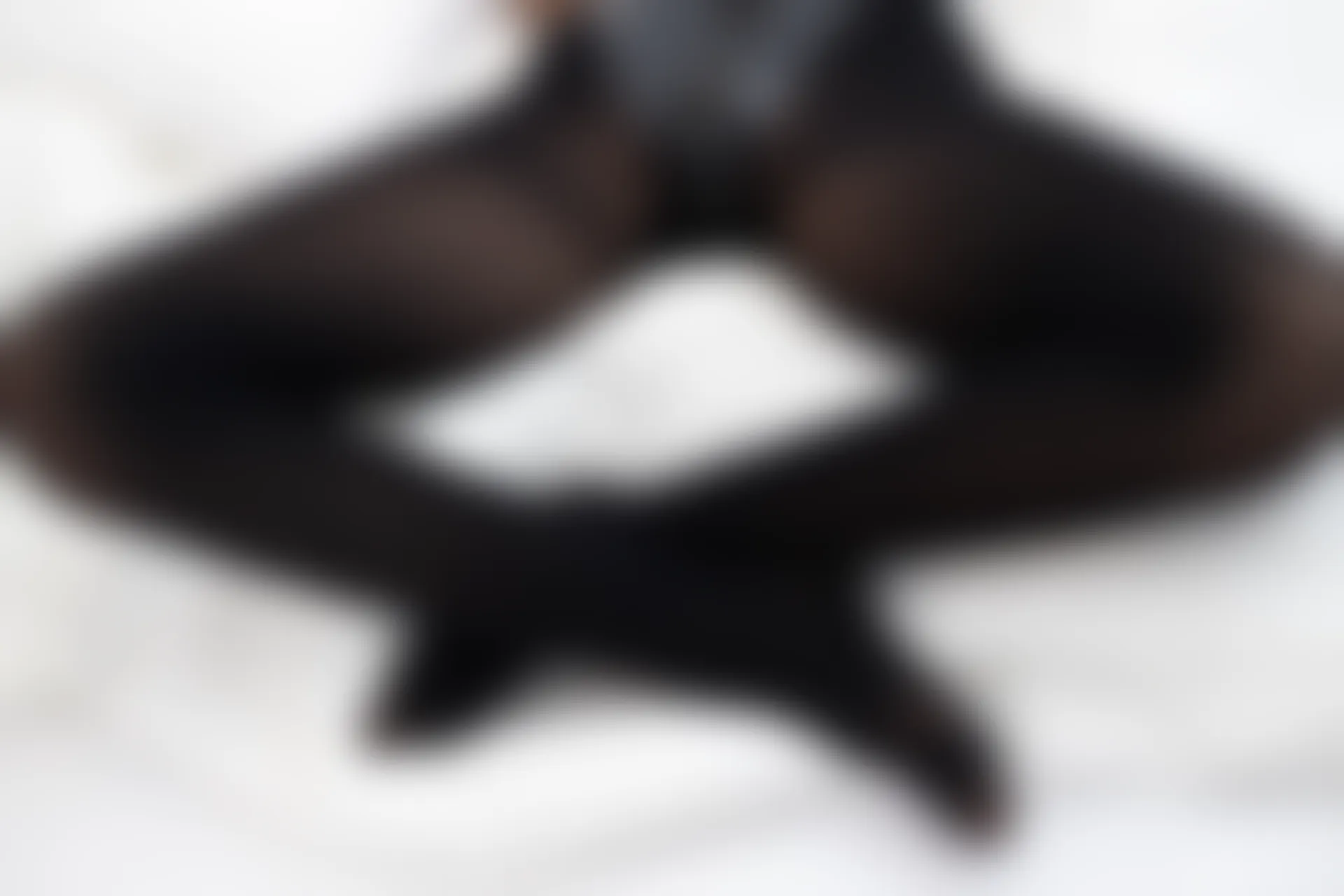 爱花写真 ALPHA-017 [217P-2.52G]—— 标签：森萝财团, 爱花写真, 美腿, 美足, 黑丝