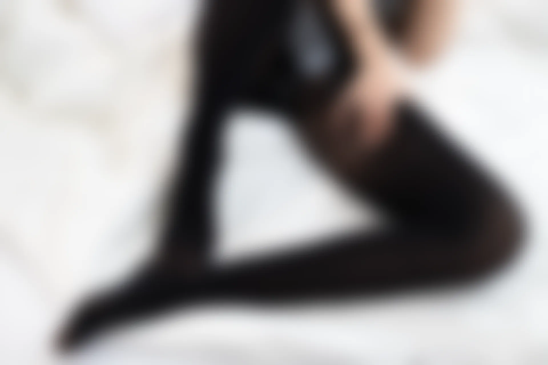 爱花写真 ALPHA-017 [217P-2.52G]—— 标签：森萝财团, 爱花写真, 美腿, 美足, 黑丝