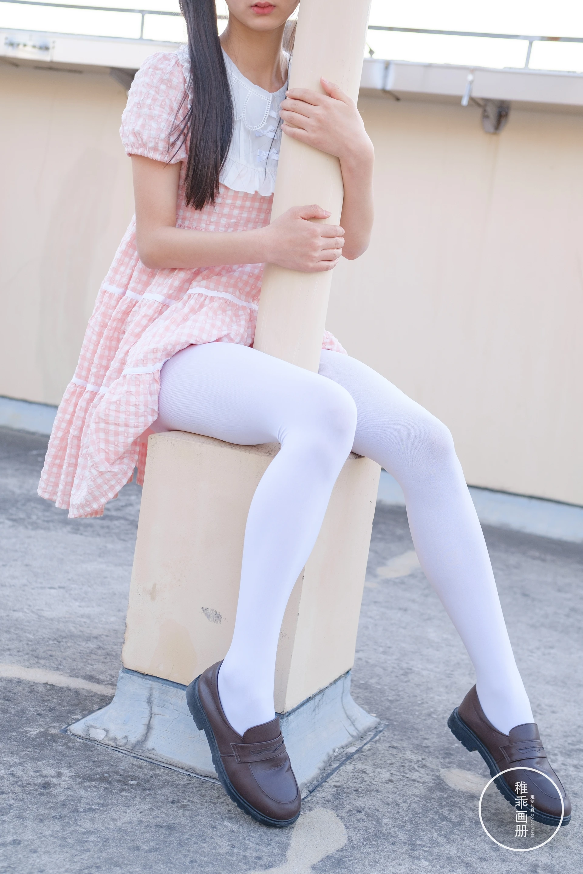 稚乖画册 晴空-06 赤西夜夜 天台粉裙白丝双马尾 [82P-1.04GB]JK制服, 双马尾, 可爱, 晴空, 白丝, 稚乖画册, 美腿, 美足, 赤西夜夜