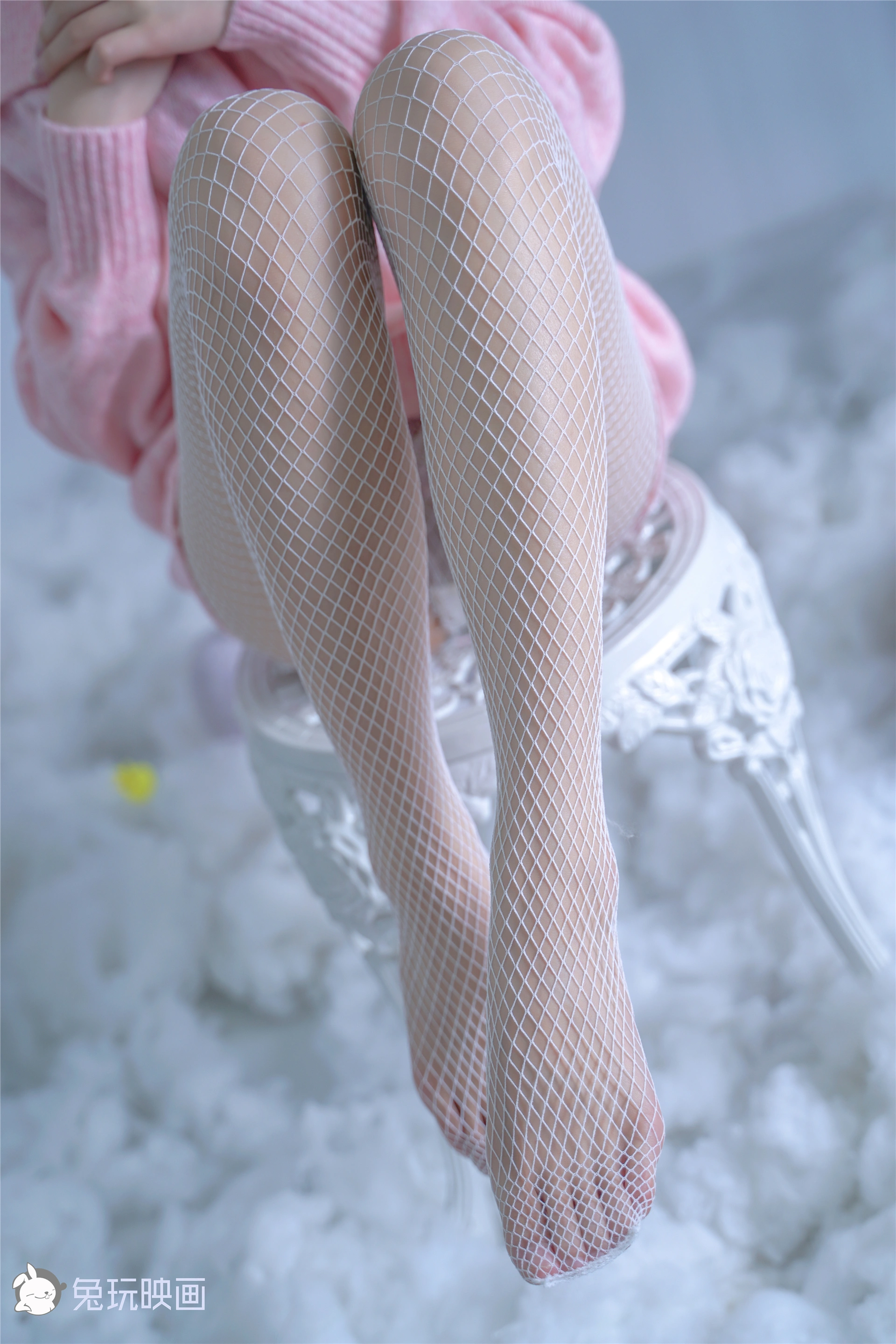 C01.004 粉红毛衣和白网袜 [48P-167MB]