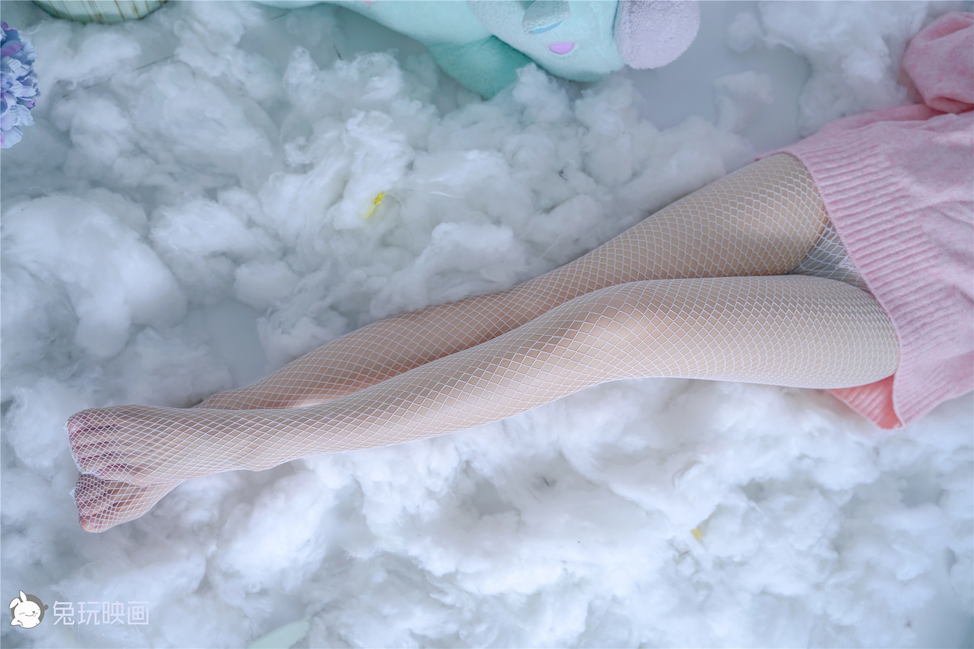 C01.004 粉红毛衣和白网袜 [48P-167MB]